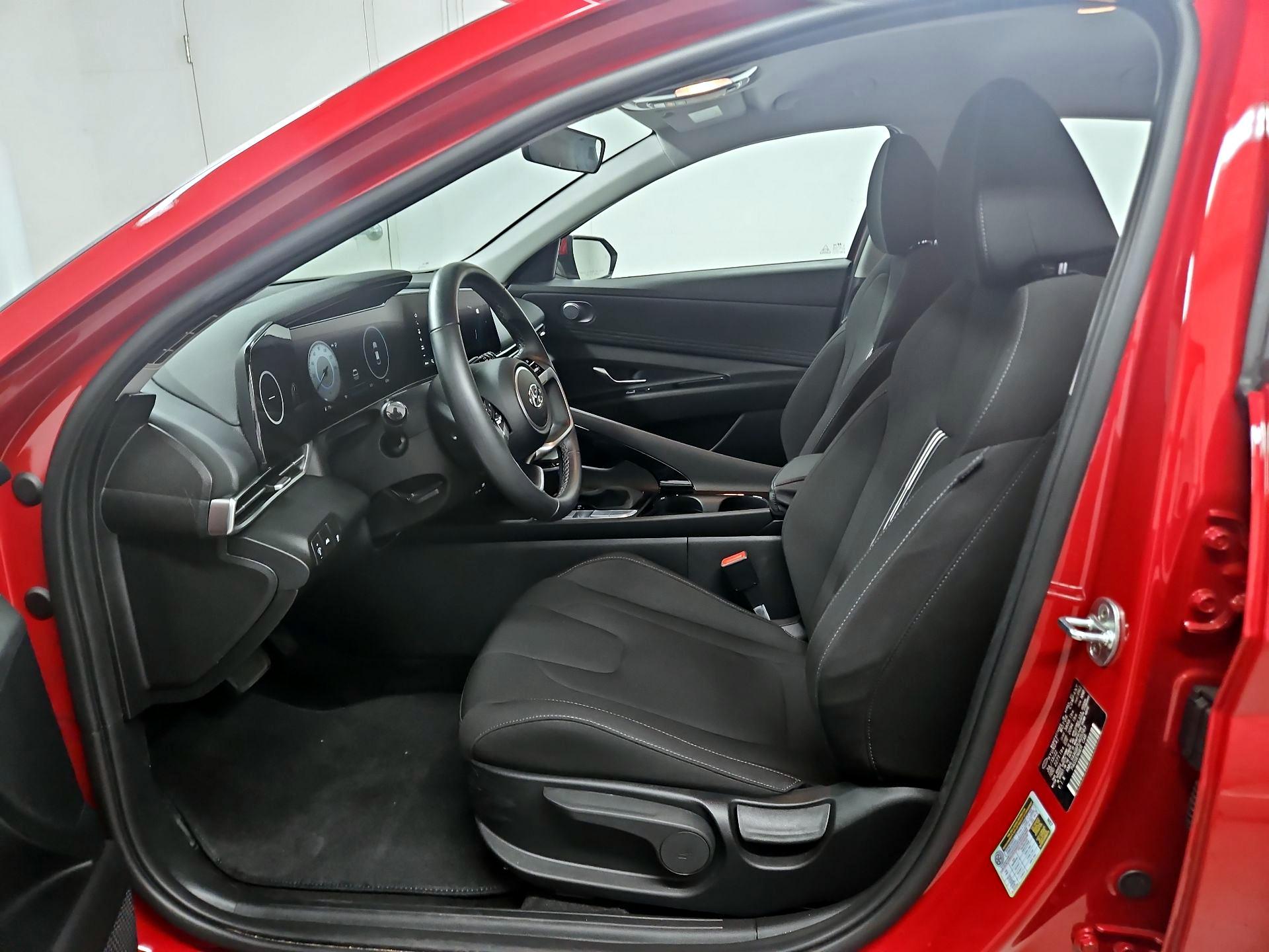 Thumbnail: 2023 Hyundai Elantra - 11