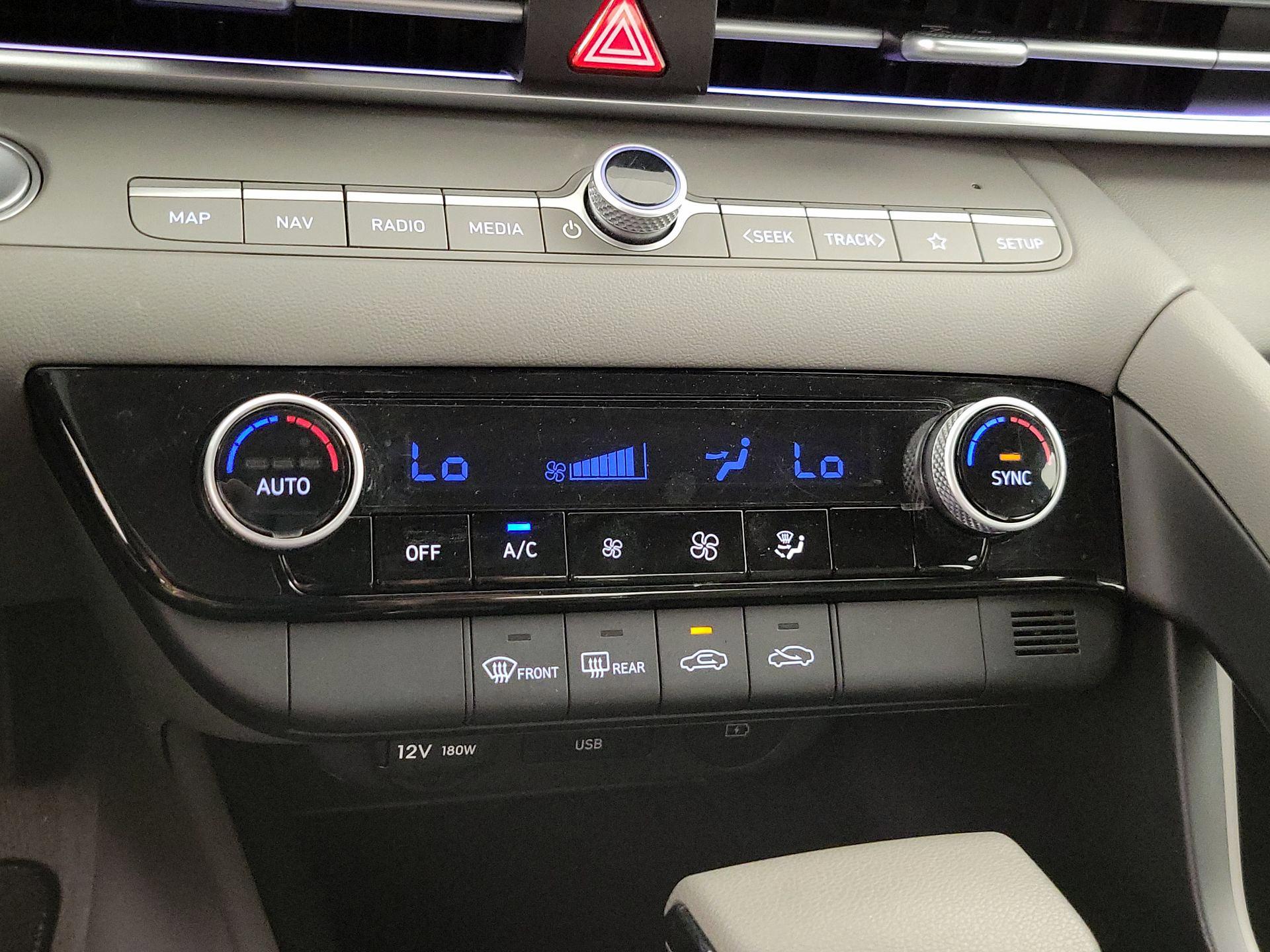 Thumbnail: 2024 Hyundai Elantra - 17