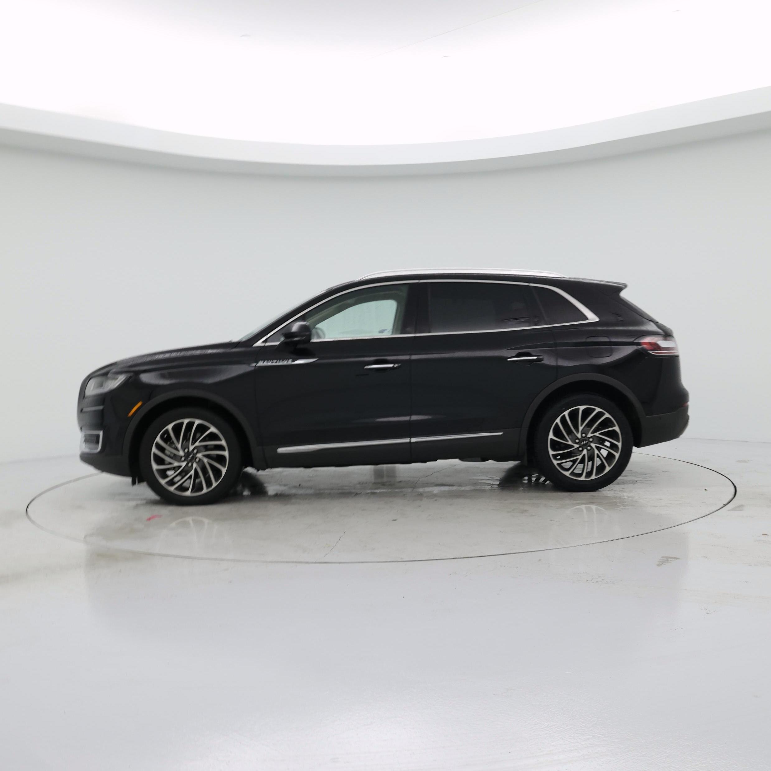 Thumbnail: 2020 Lincoln Nautilus - 3