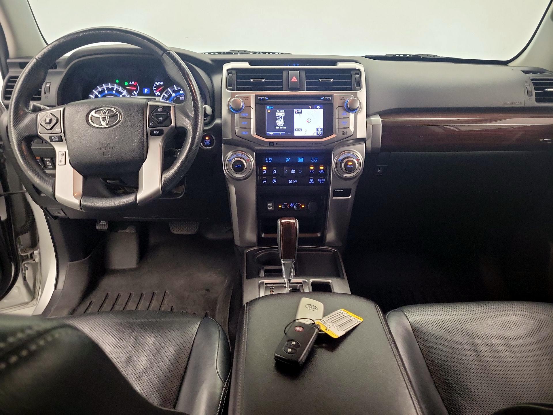 Thumbnail: 2016 Toyota 4Runner - 9