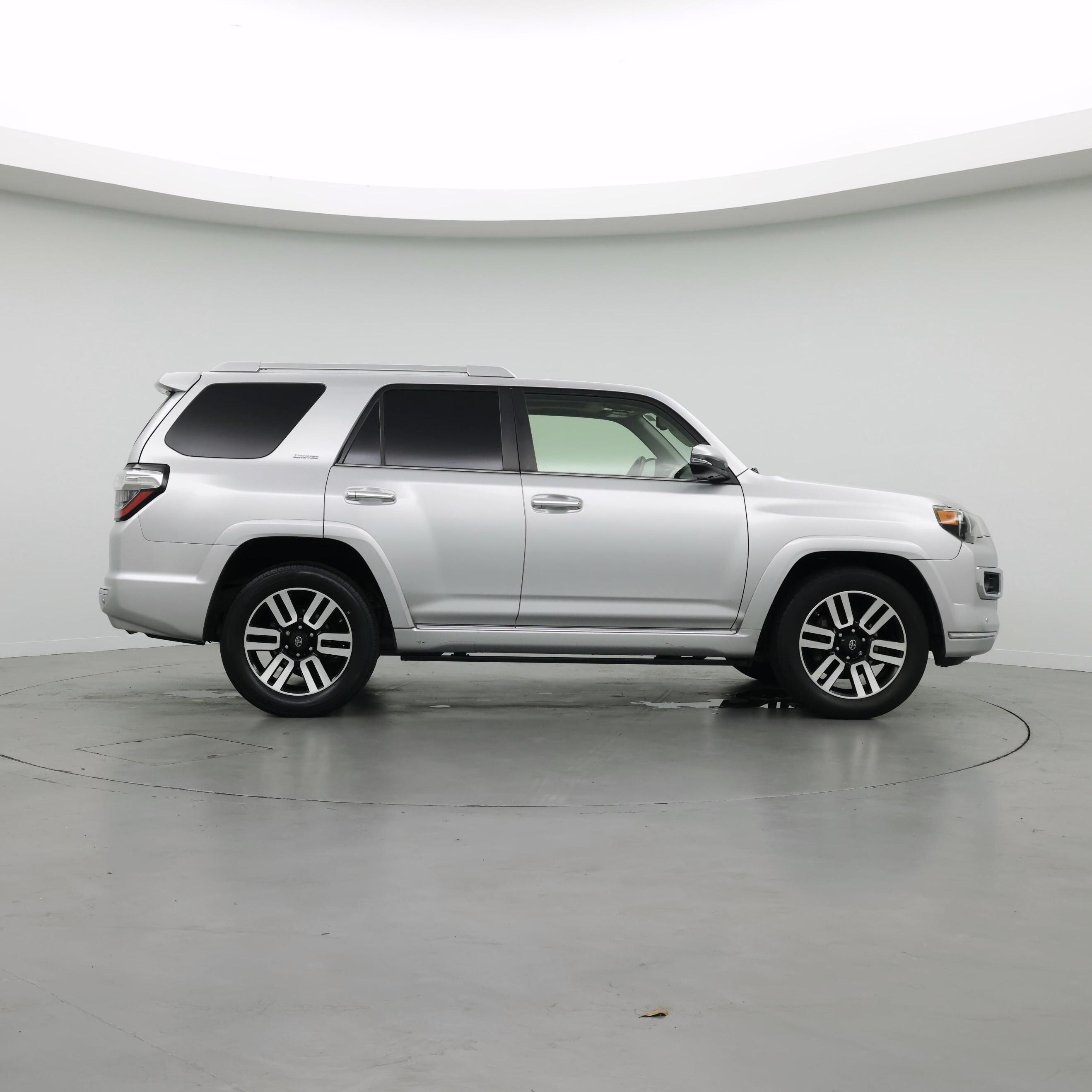 Thumbnail: 2016 Toyota 4Runner - 7