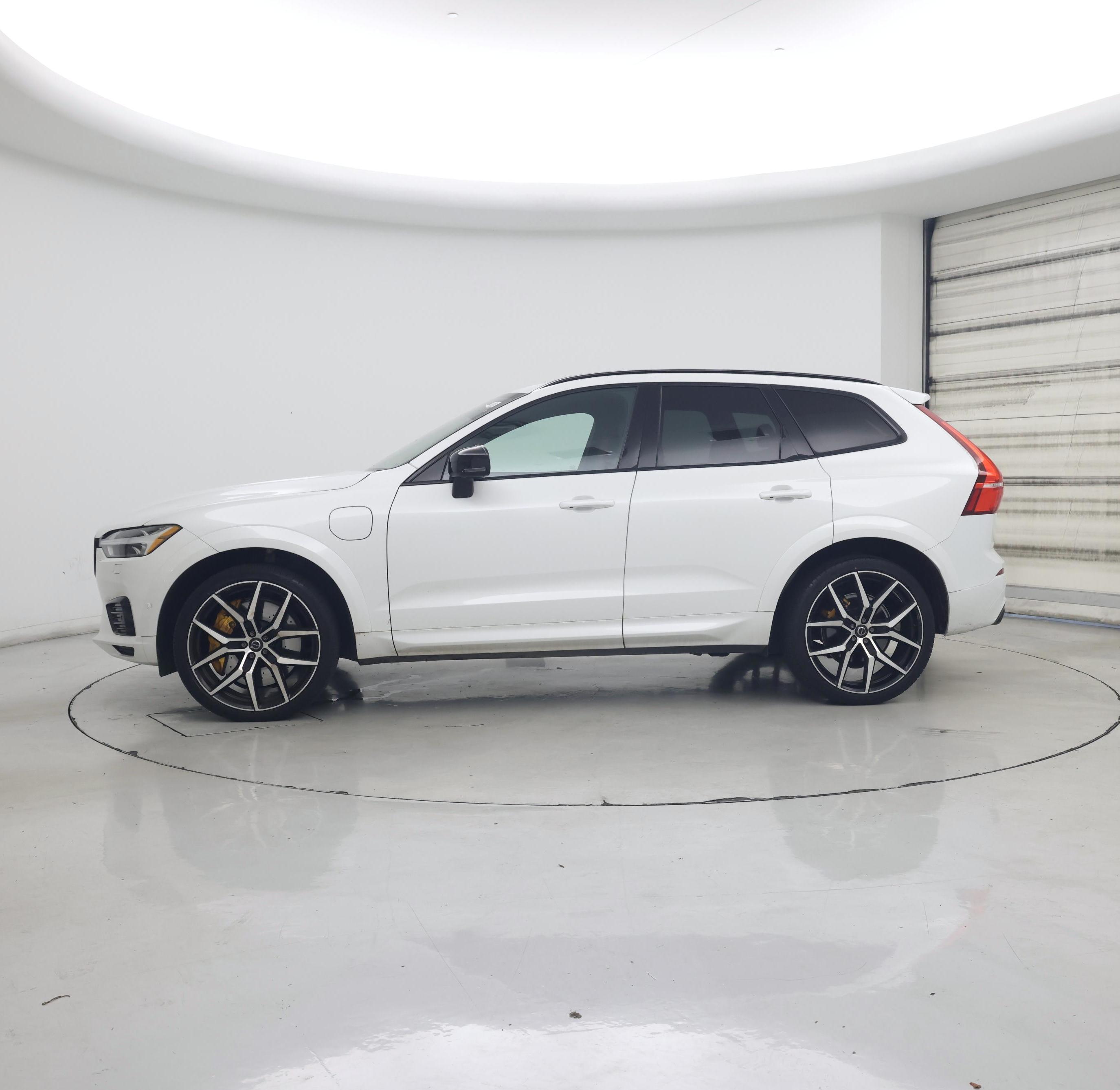 Thumbnail: 2020 Volvo XC60 - 3