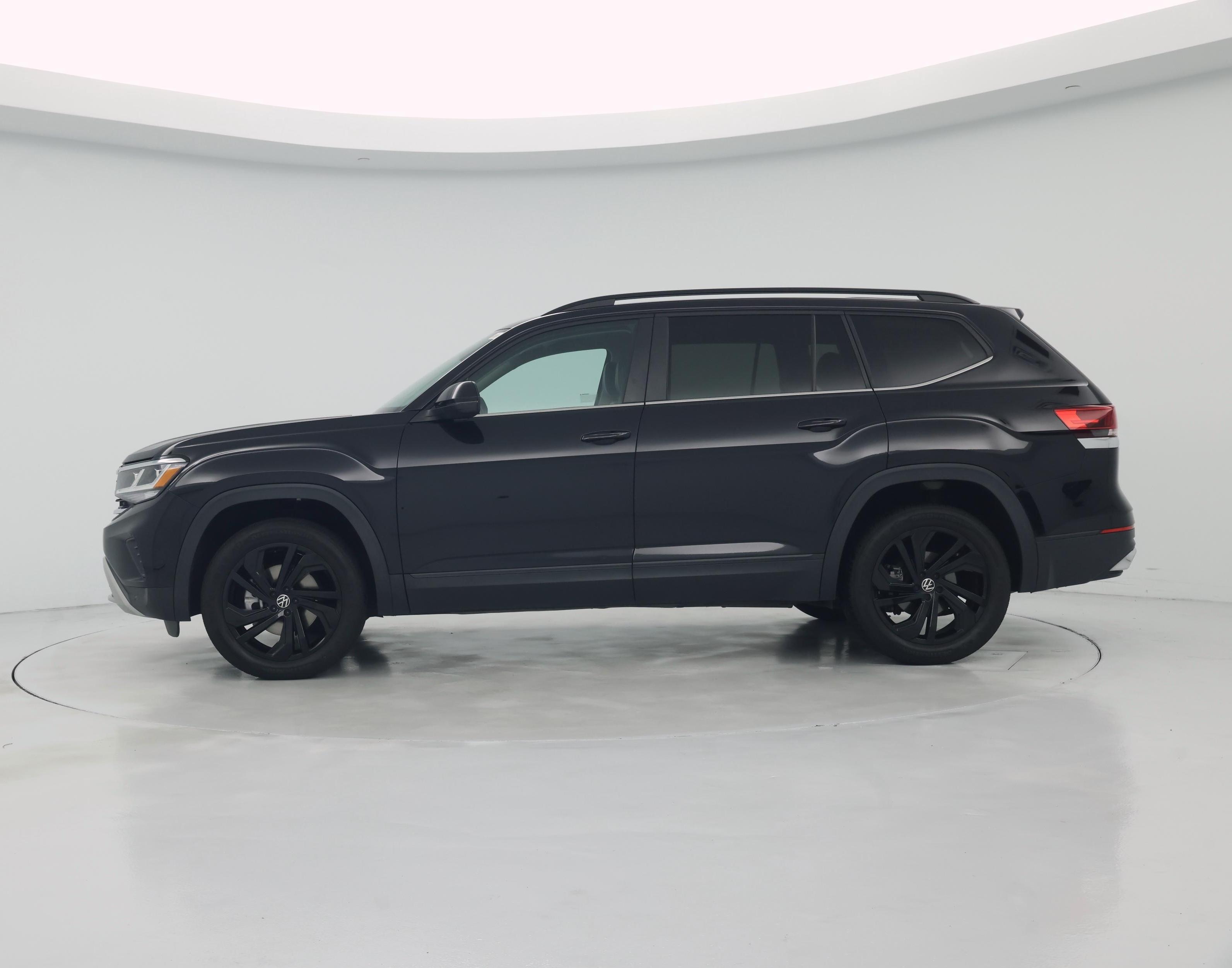 Thumbnail: 2022 Volkswagen Atlas - 3