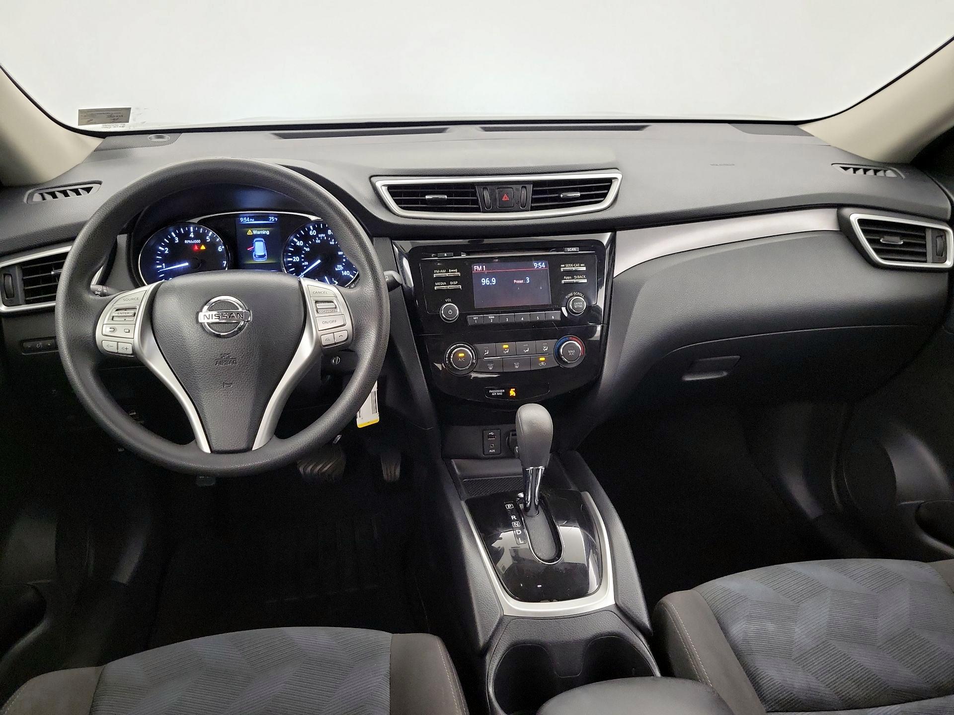 Thumbnail: 2016 Nissan Rogue - 9