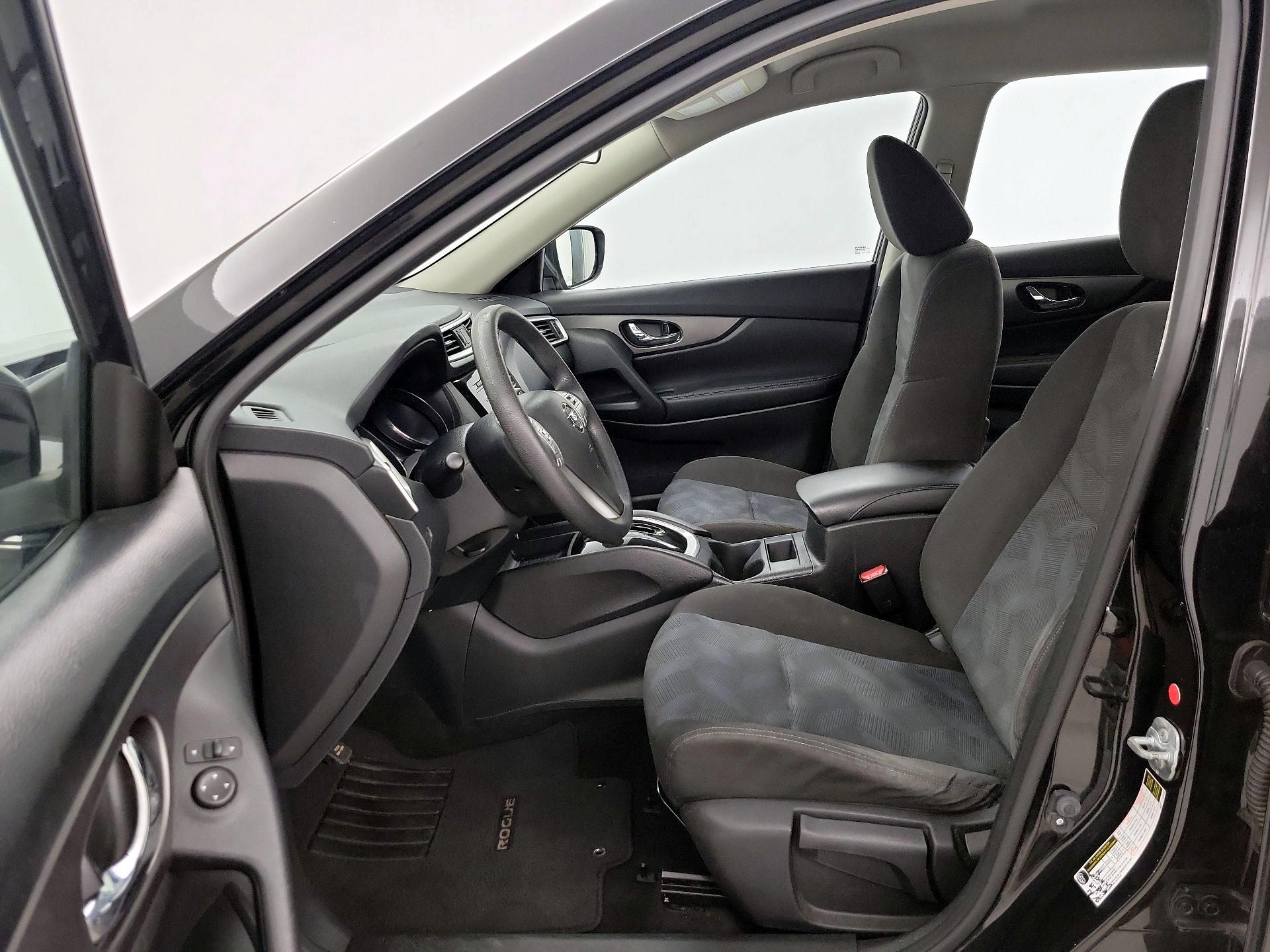 Thumbnail: 2016 Nissan Rogue - 11