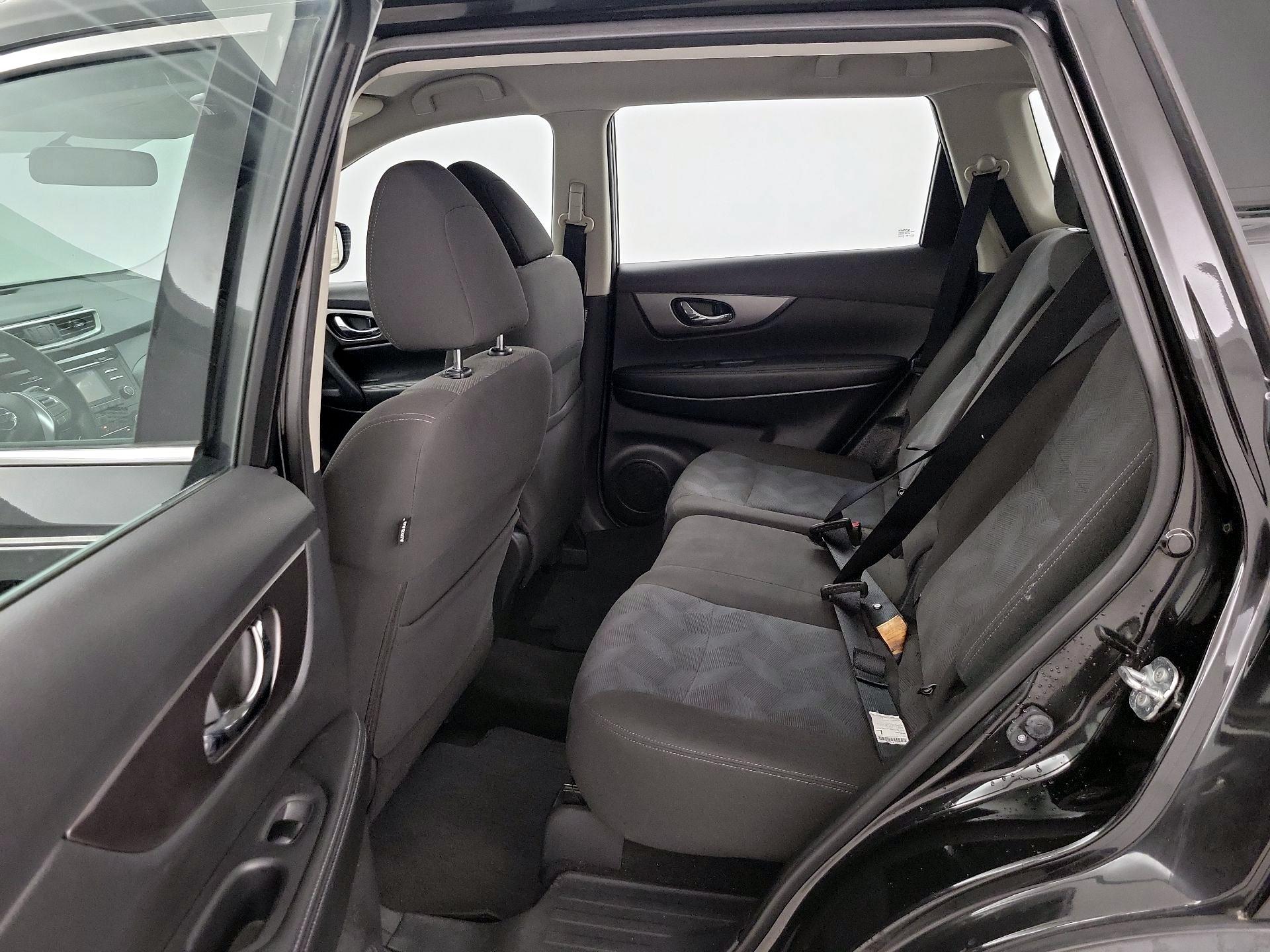 Thumbnail: 2016 Nissan Rogue - 19