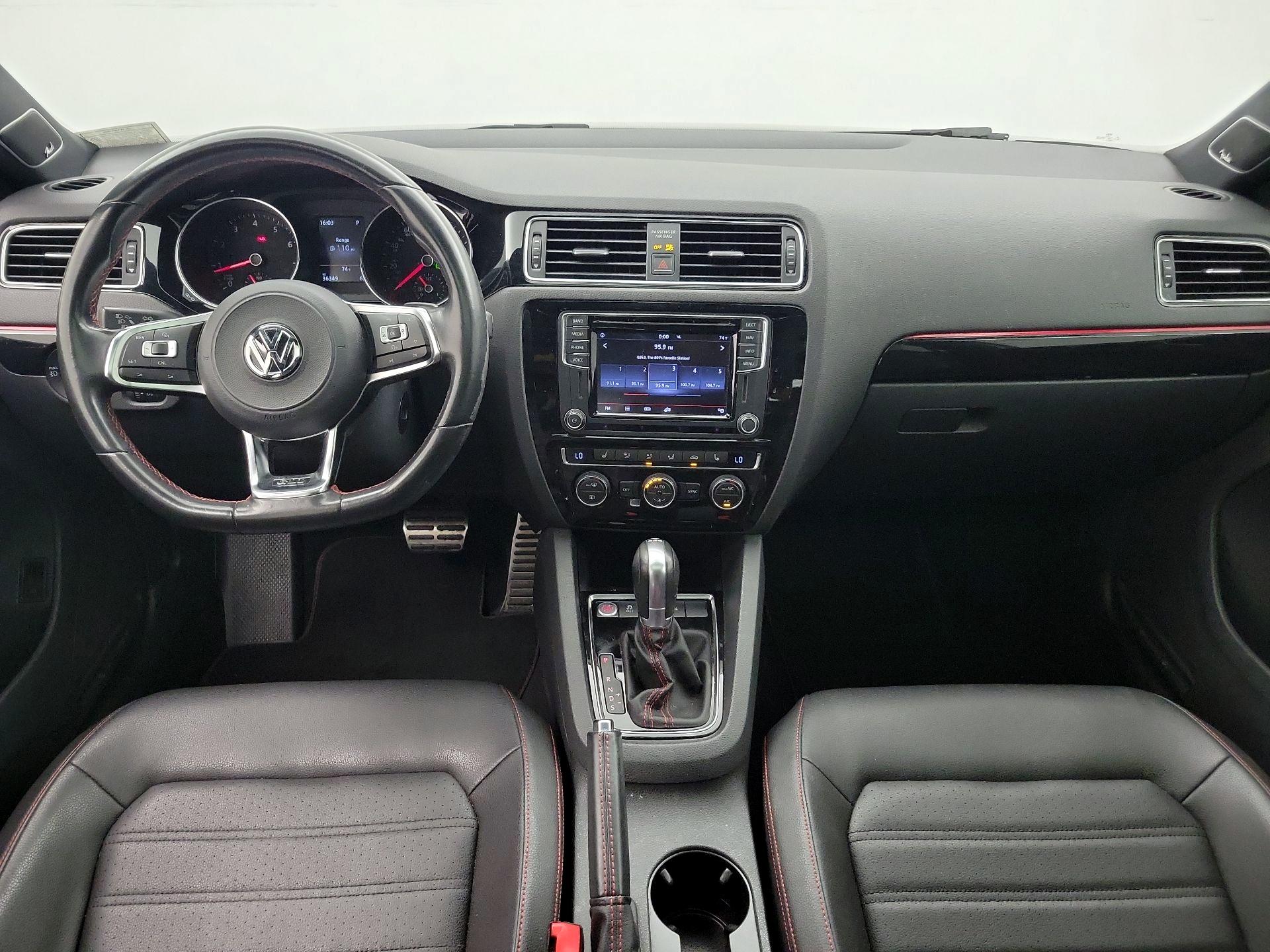 Thumbnail: 2017 Volkswagen Jetta - 9