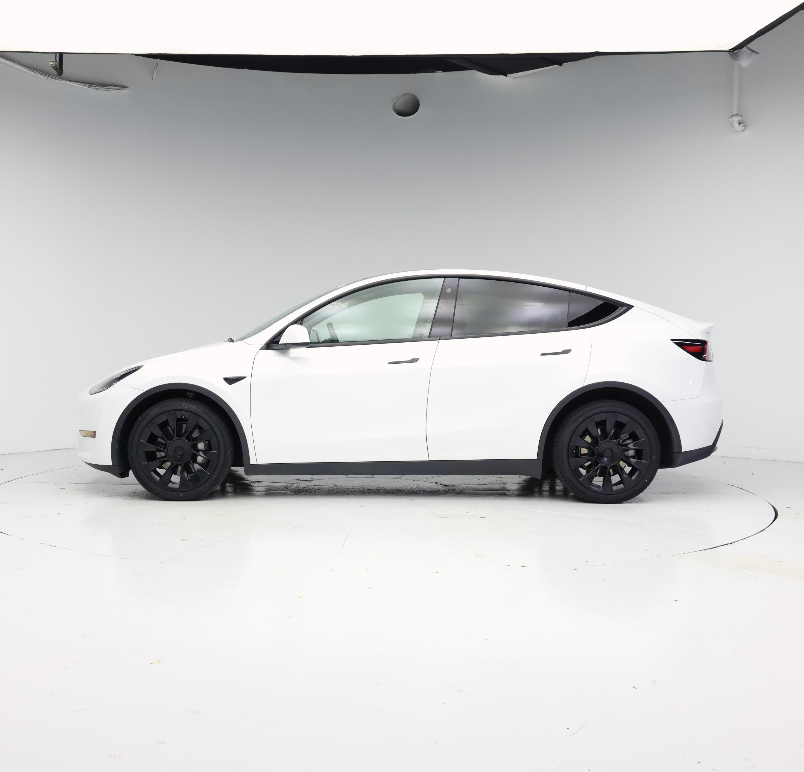 Thumbnail: 2023 Tesla Model Y - 3