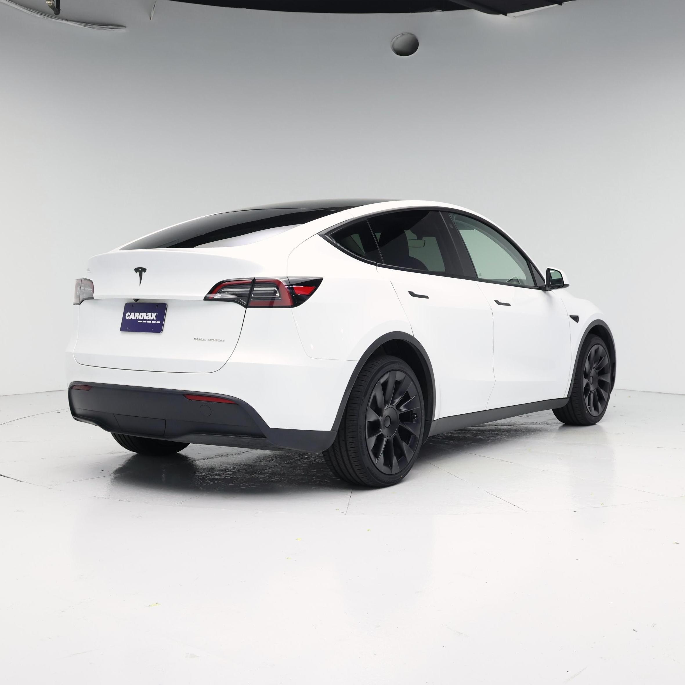 Thumbnail: 2023 Tesla Model Y - 8