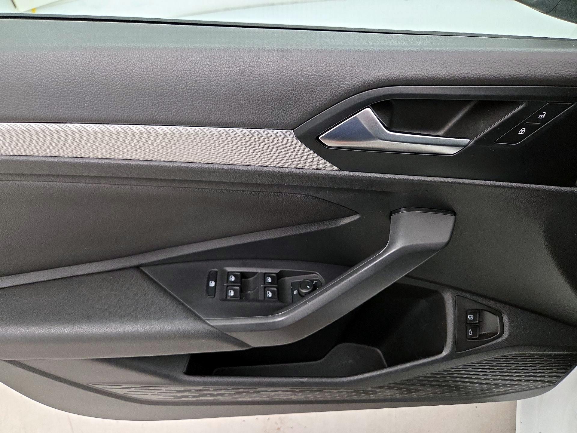 Thumbnail: 2020 Volkswagen Jetta - 12