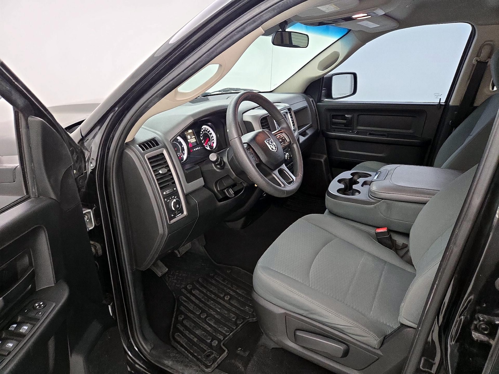 2018 RAM Ram 1500 Pickup Express - Photo 12
