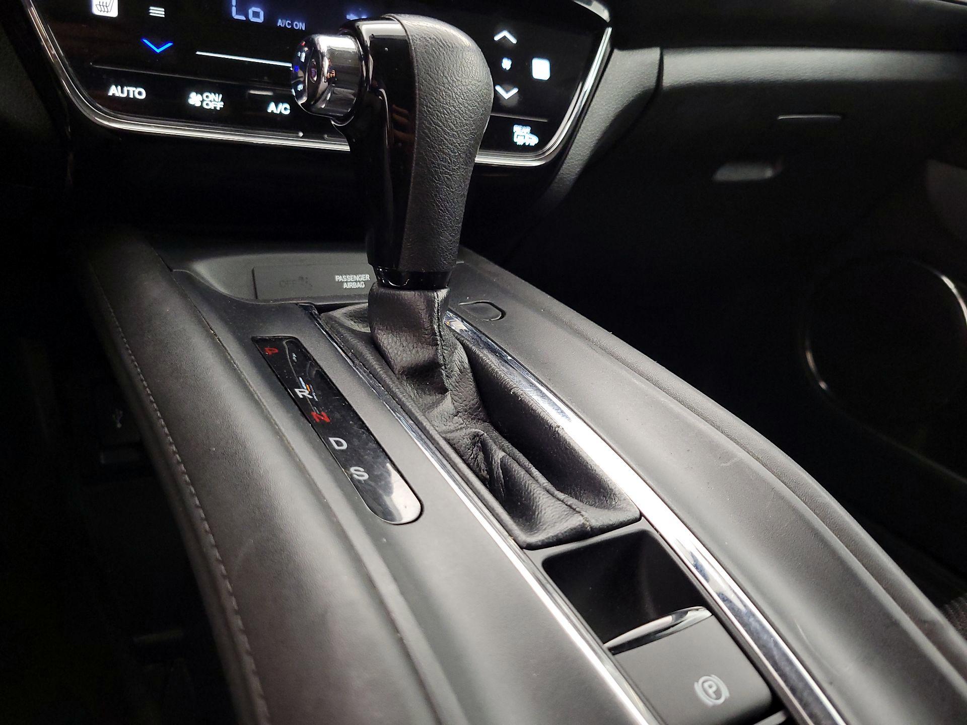Thumbnail: 2017 Honda HR-V - 17