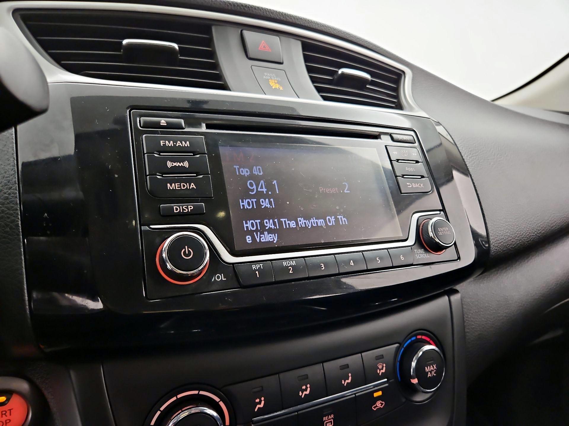 Thumbnail: 2016 Nissan Sentra - 13
