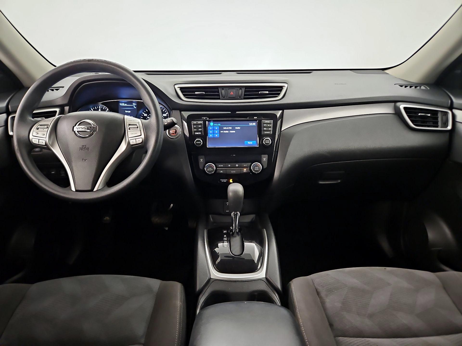 Thumbnail: 2016 Nissan Rogue - 8