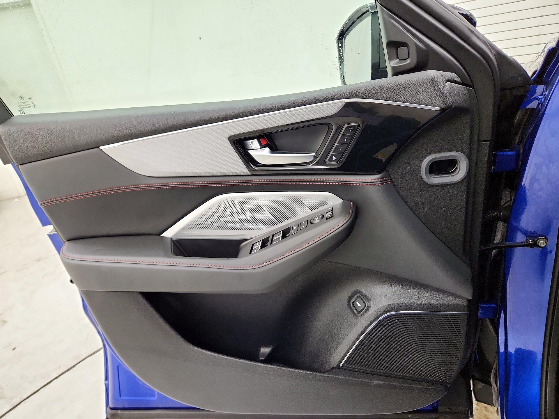 Thumbnail: 2025 Acura MDX - 12
