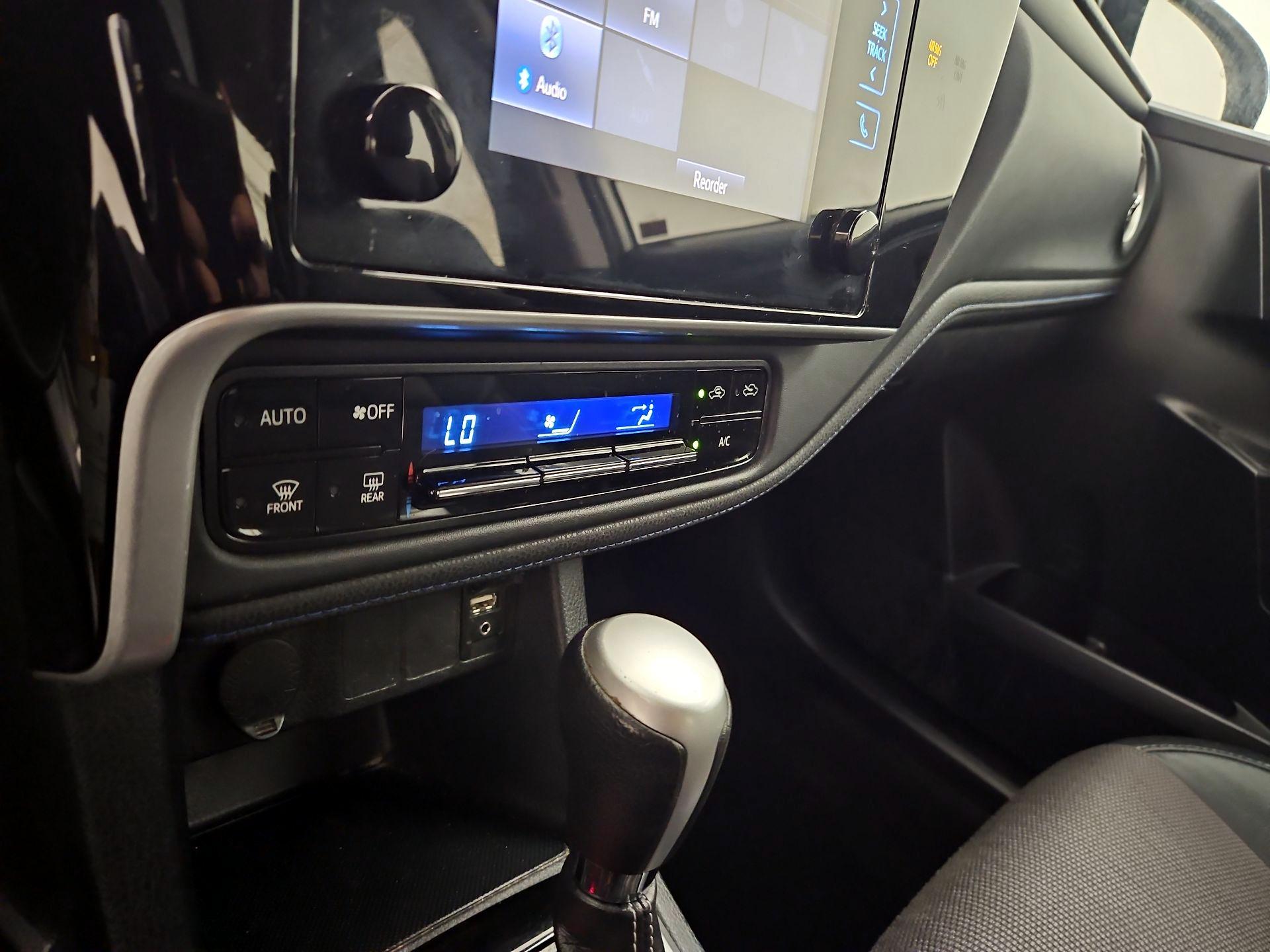 Thumbnail: 2017 Toyota Corolla - 16