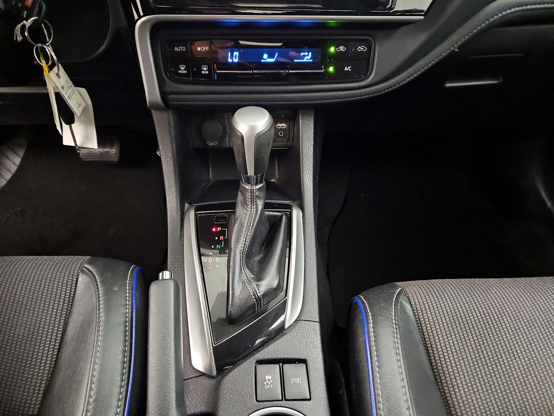 Thumbnail: 2017 Toyota Corolla - 17