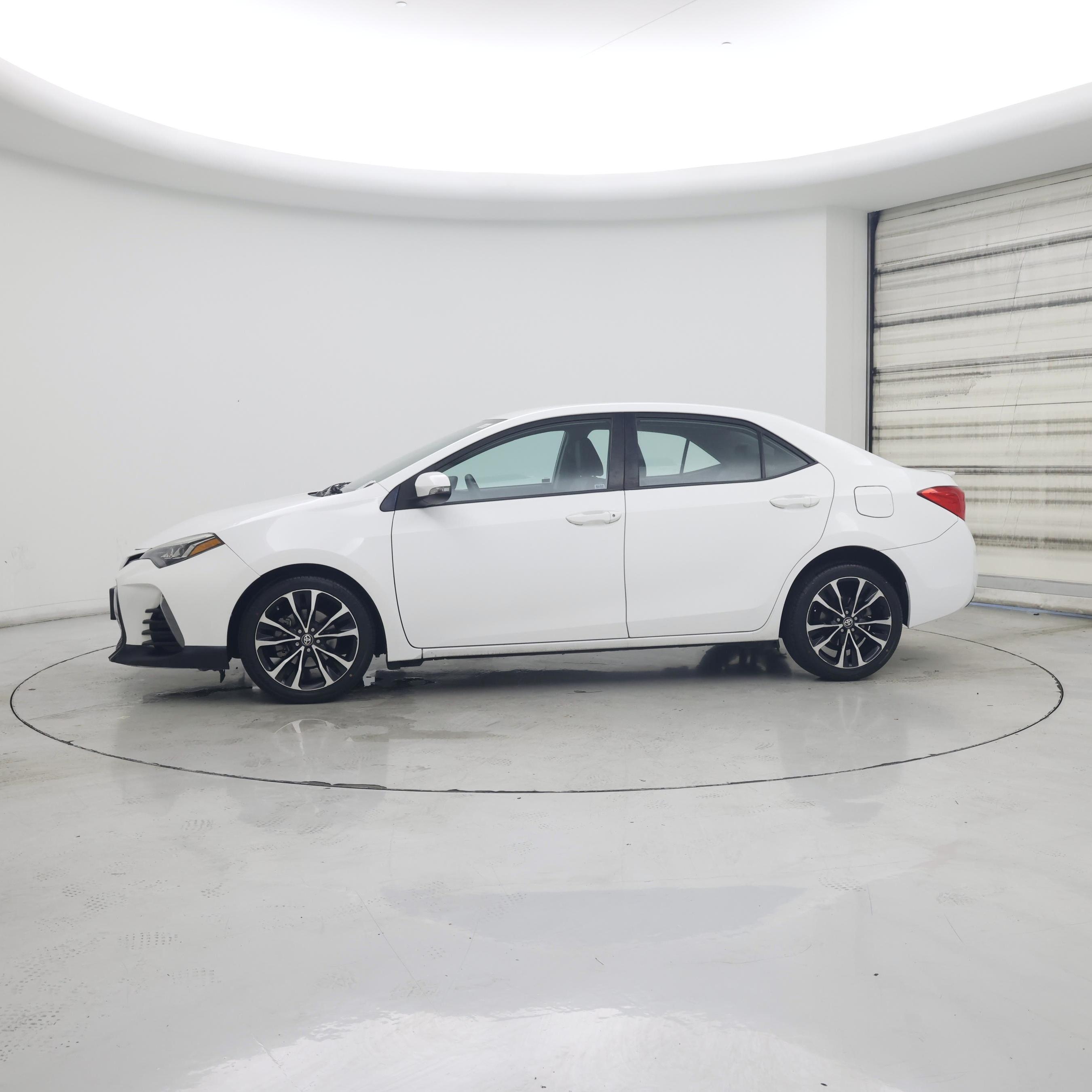 Thumbnail: 2017 Toyota Corolla - 3