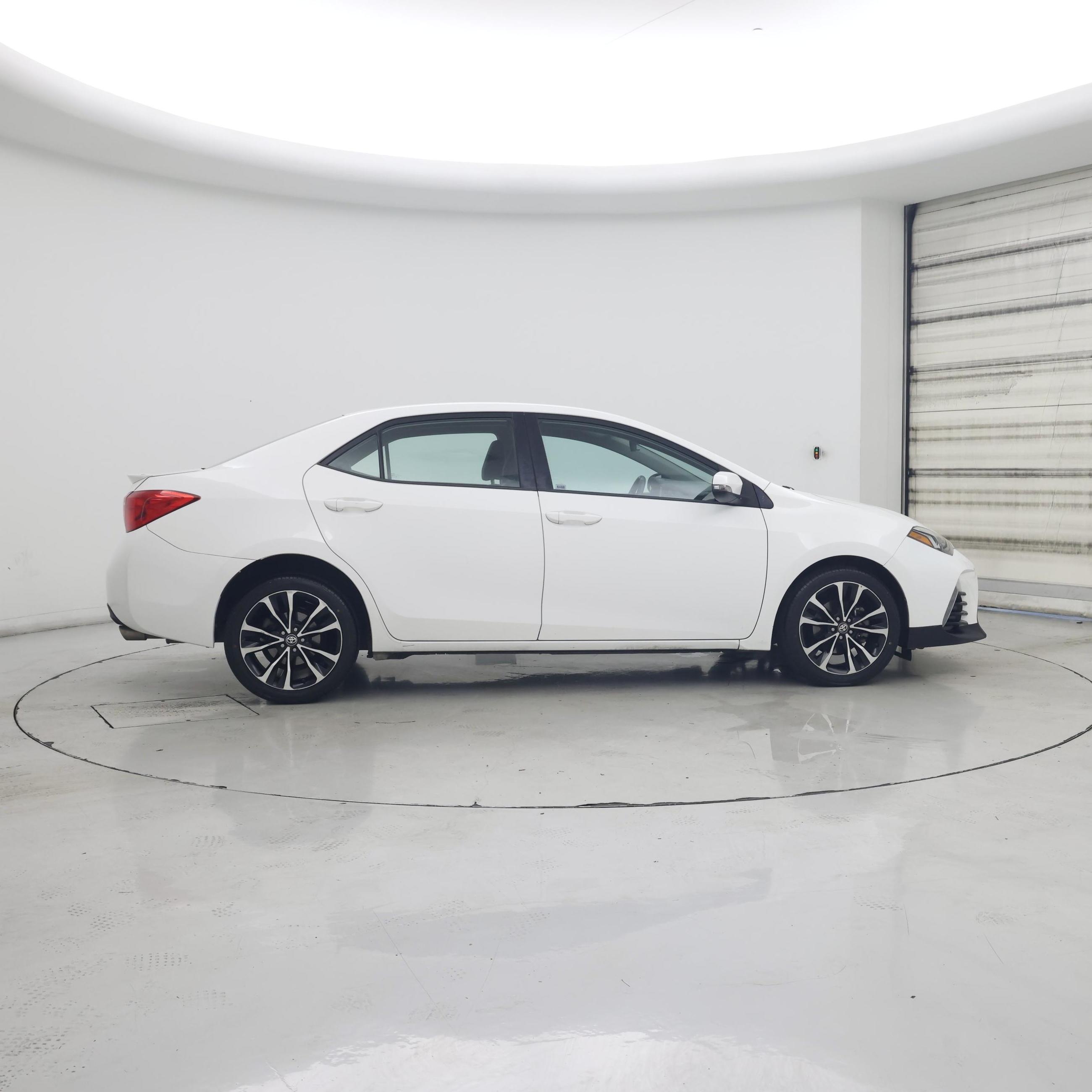 Thumbnail: 2017 Toyota Corolla - 7