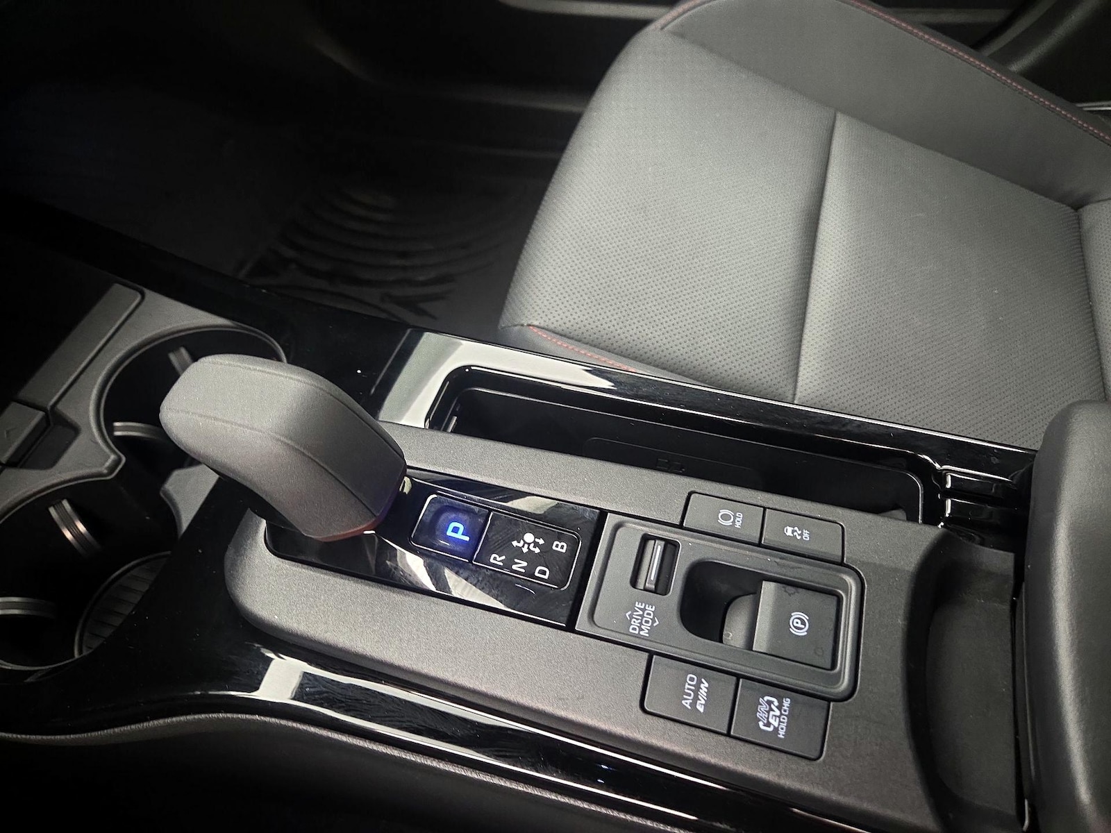 2023 Toyota Prius Prime XSE Premium - Photo 18