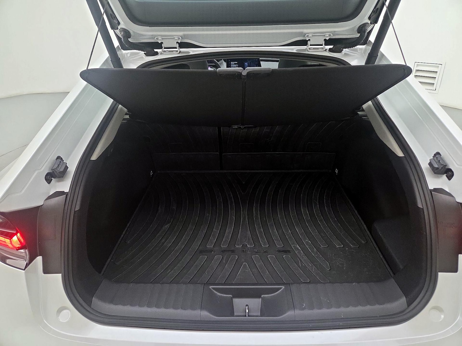 2023 Toyota Prius Prime XSE Premium - Photo 22