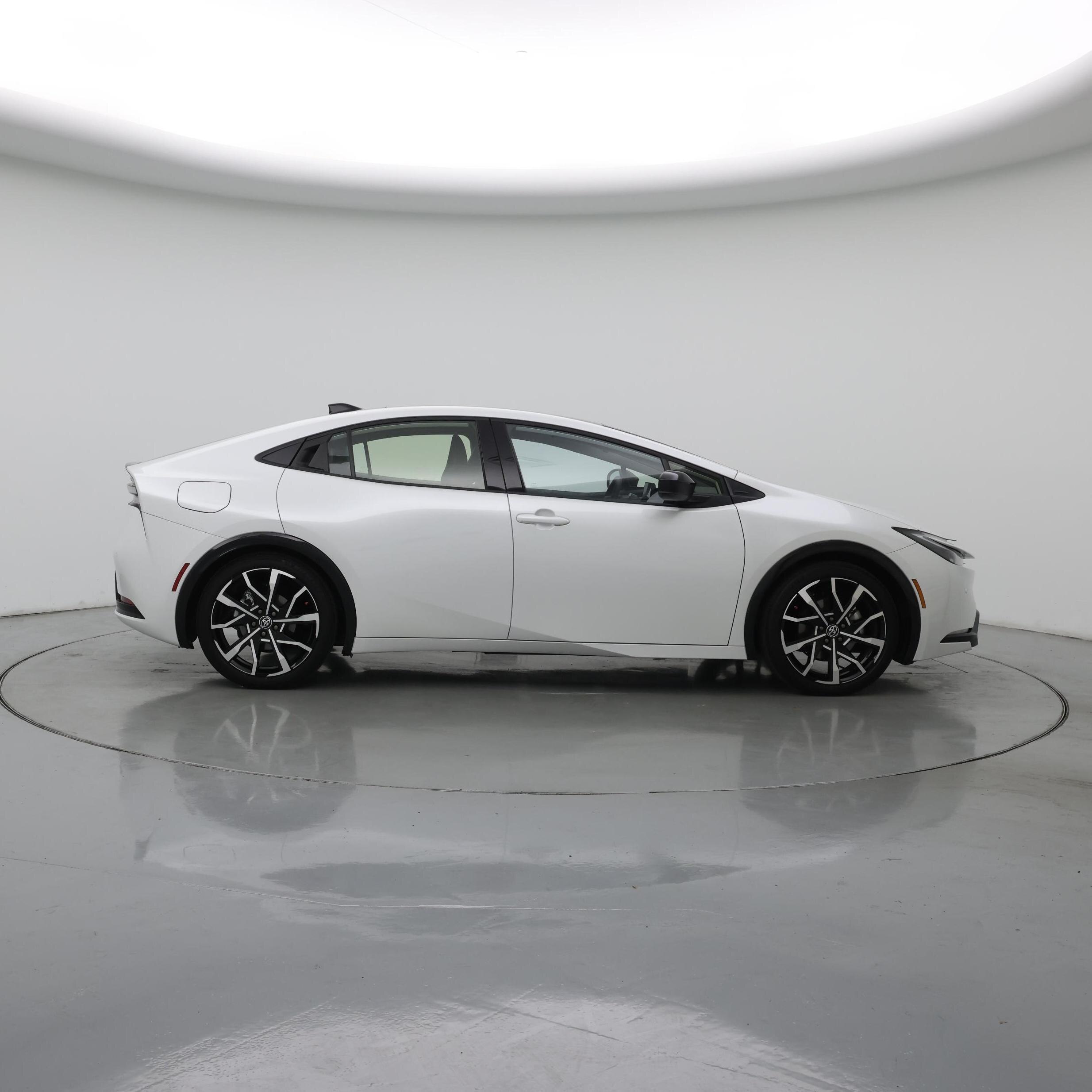 Thumbnail: 2023 Toyota Prius Prime - 7