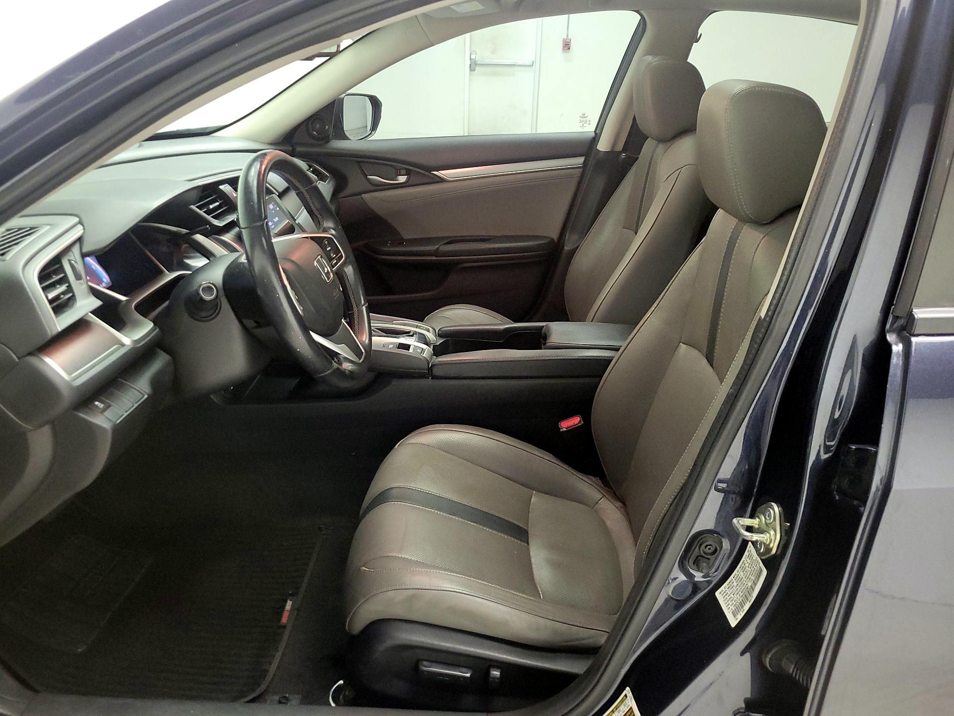 Thumbnail: 2016 Honda Civic - 11