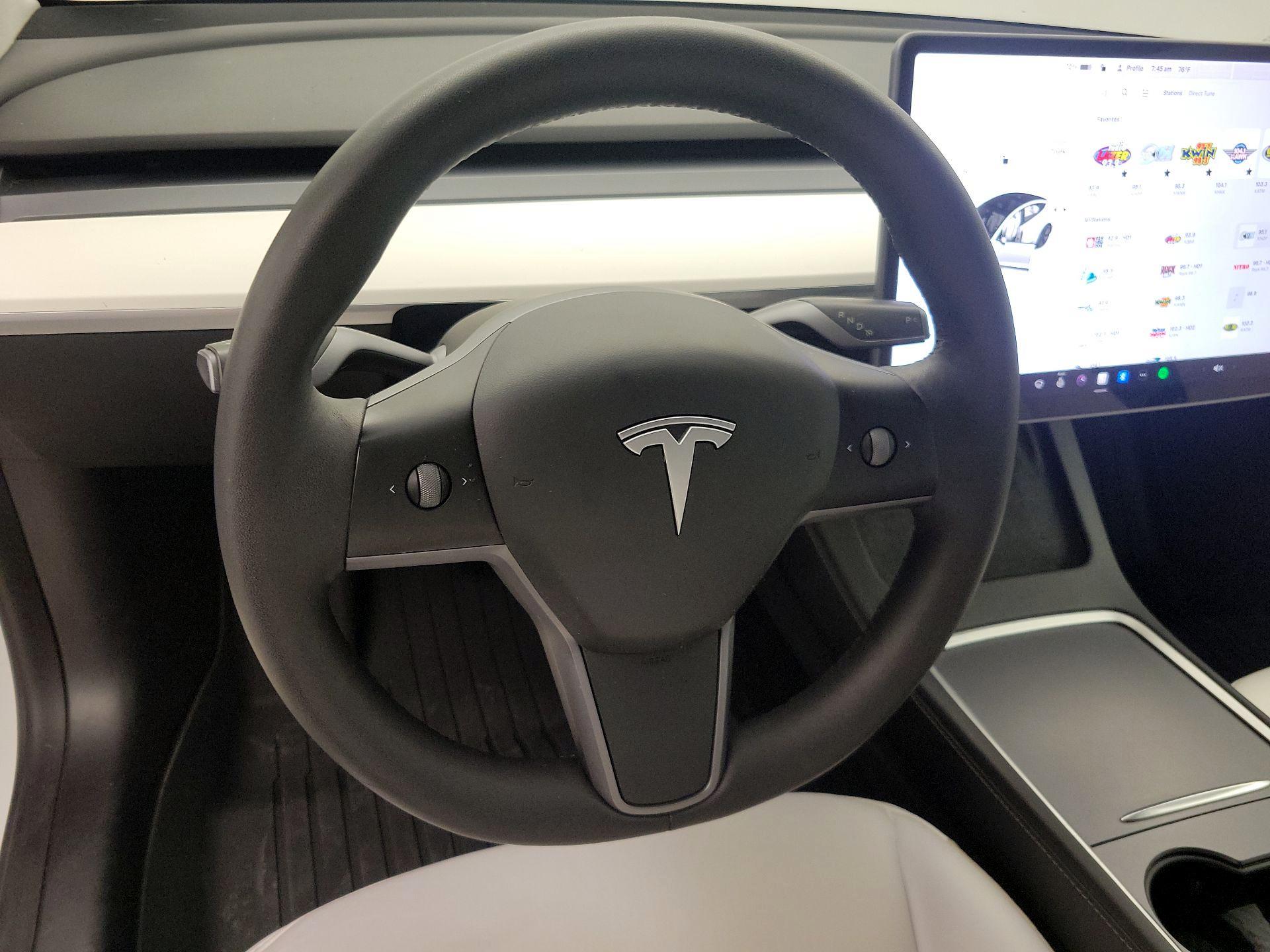 Thumbnail: 2021 Tesla Model 3 - 10