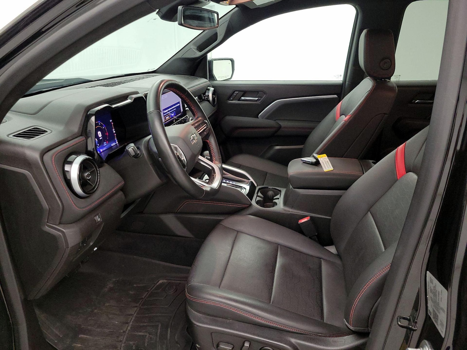 2023 Chevrolet Colorado Z71 - Photo 12