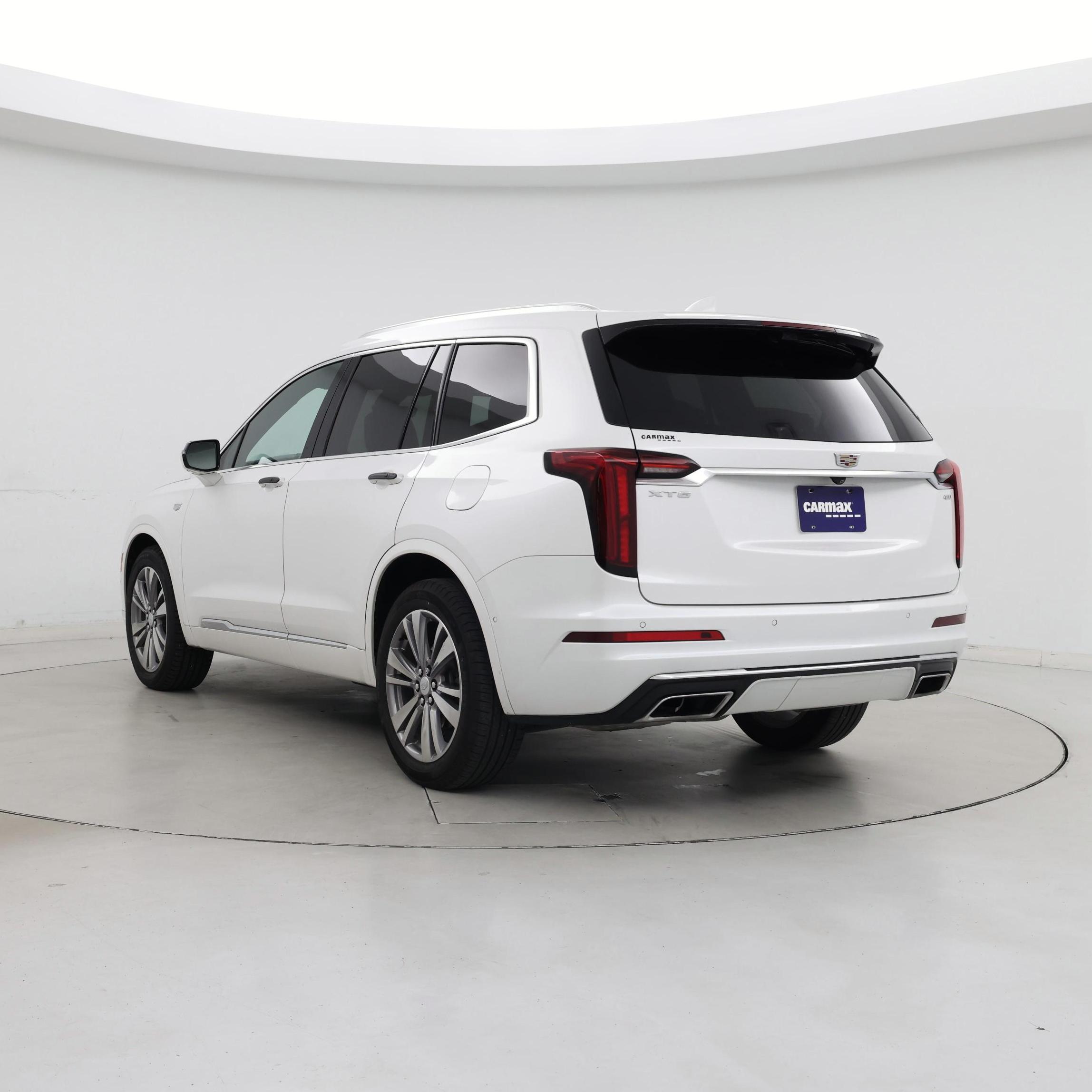 Thumbnail: 2022 Cadillac XT6 - 2