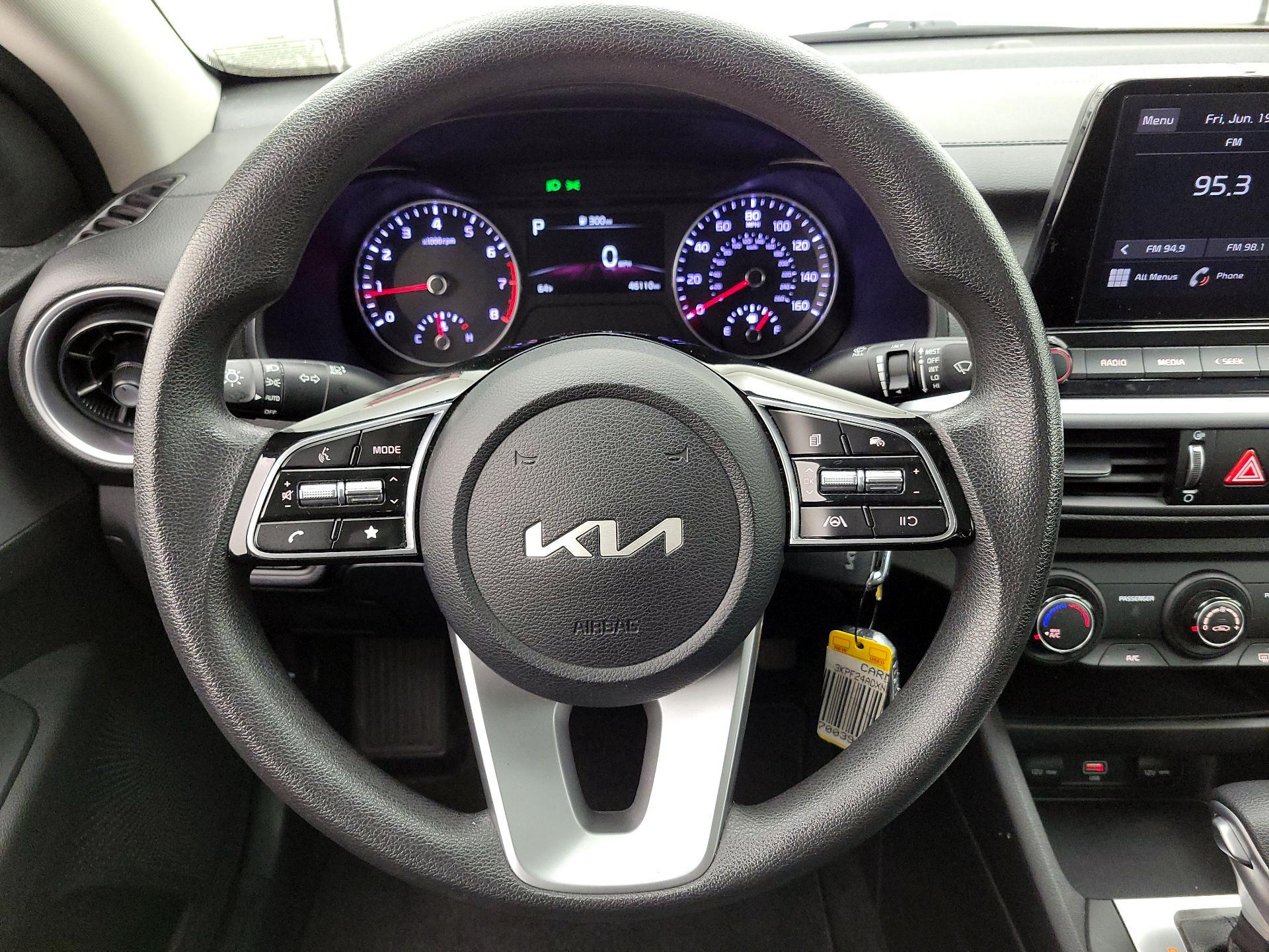 Thumbnail: 2022 Kia Forte - 10