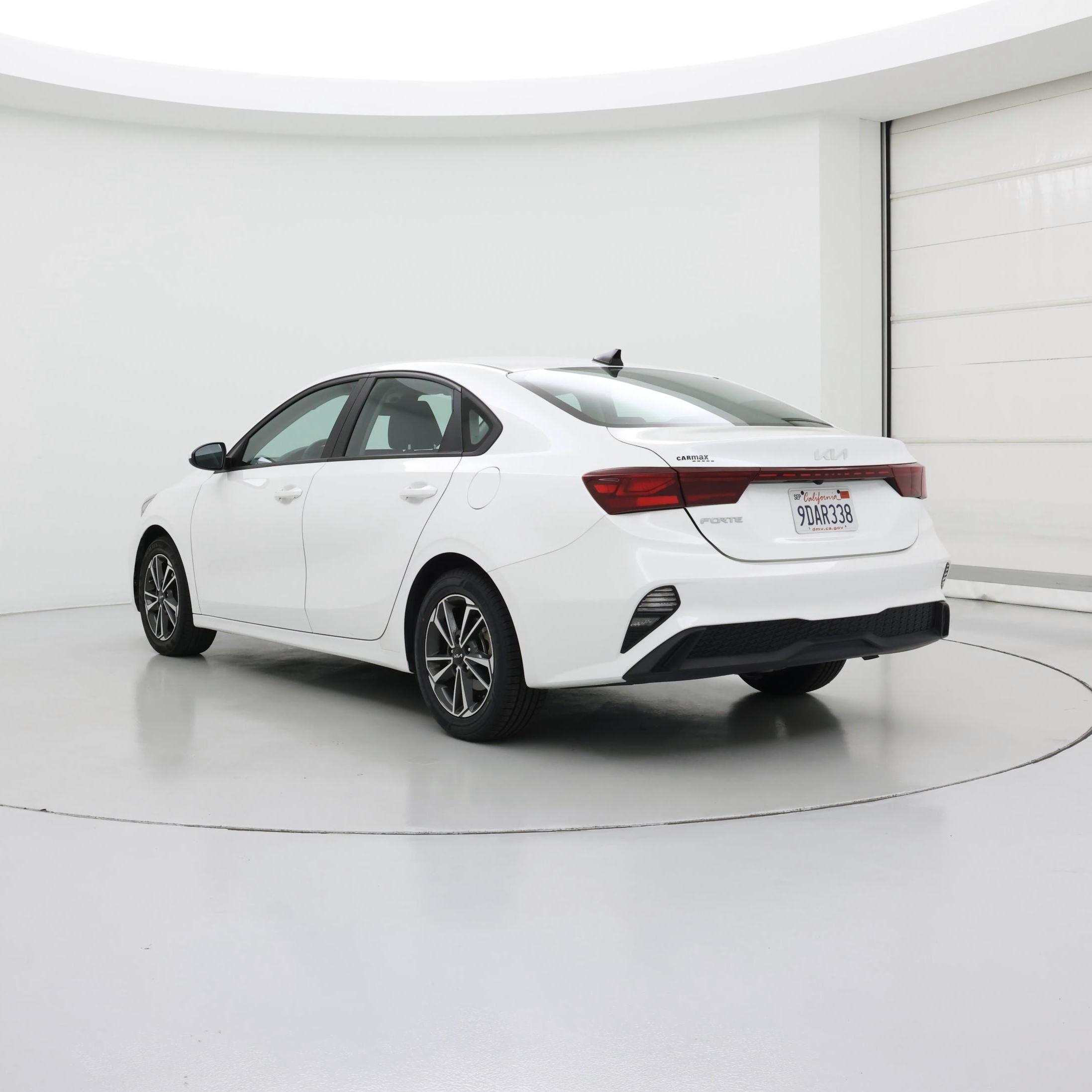 Thumbnail: 2022 Kia Forte - 2
