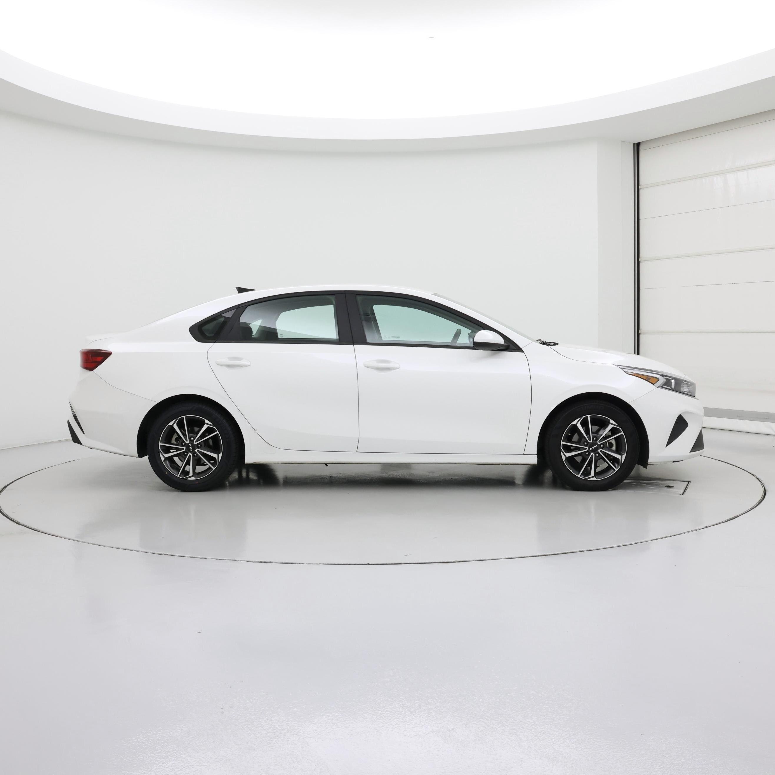 Thumbnail: 2022 Kia Forte - 7