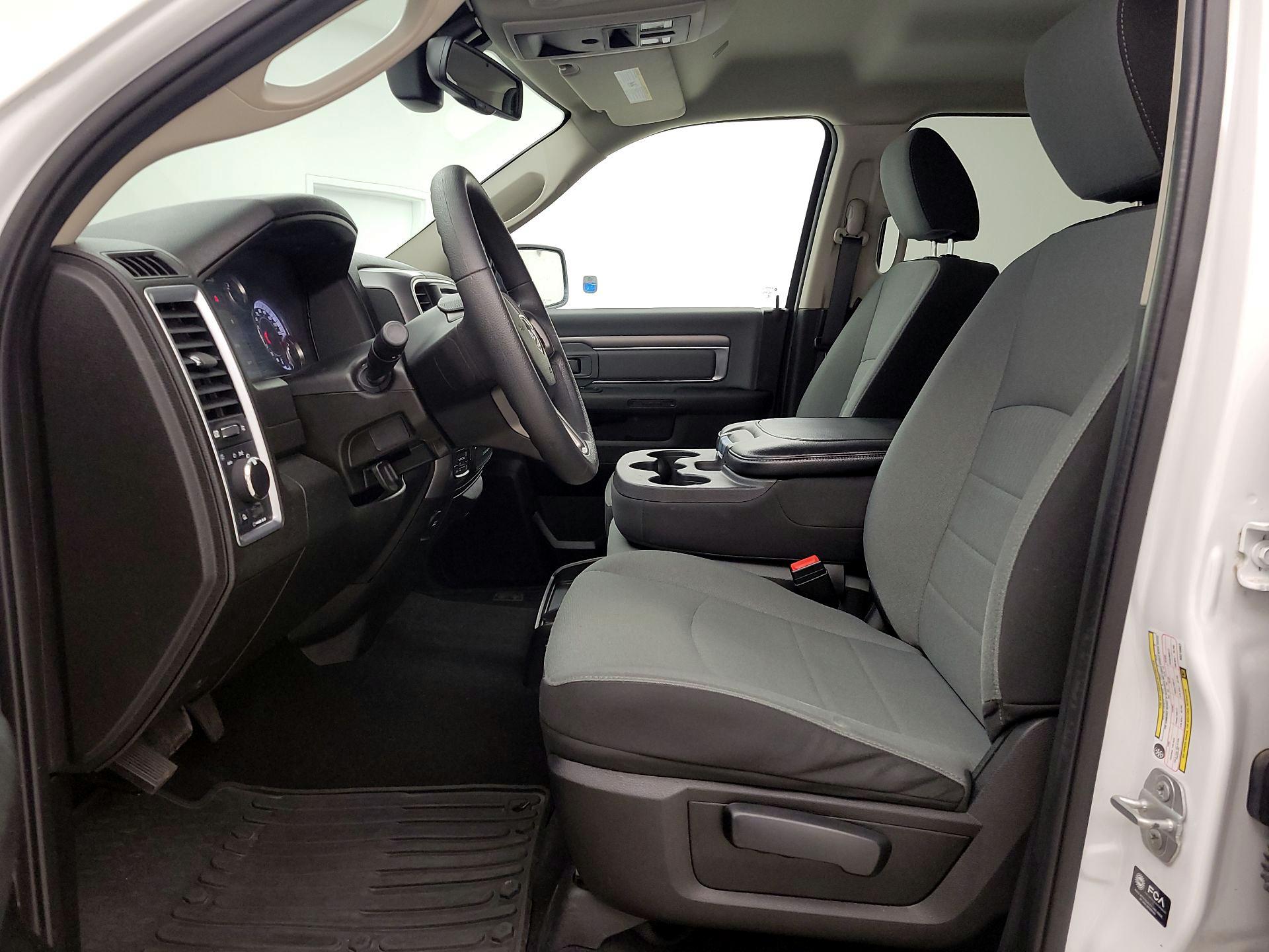 Thumbnail: 2022 RAM 1500 Classic - 11