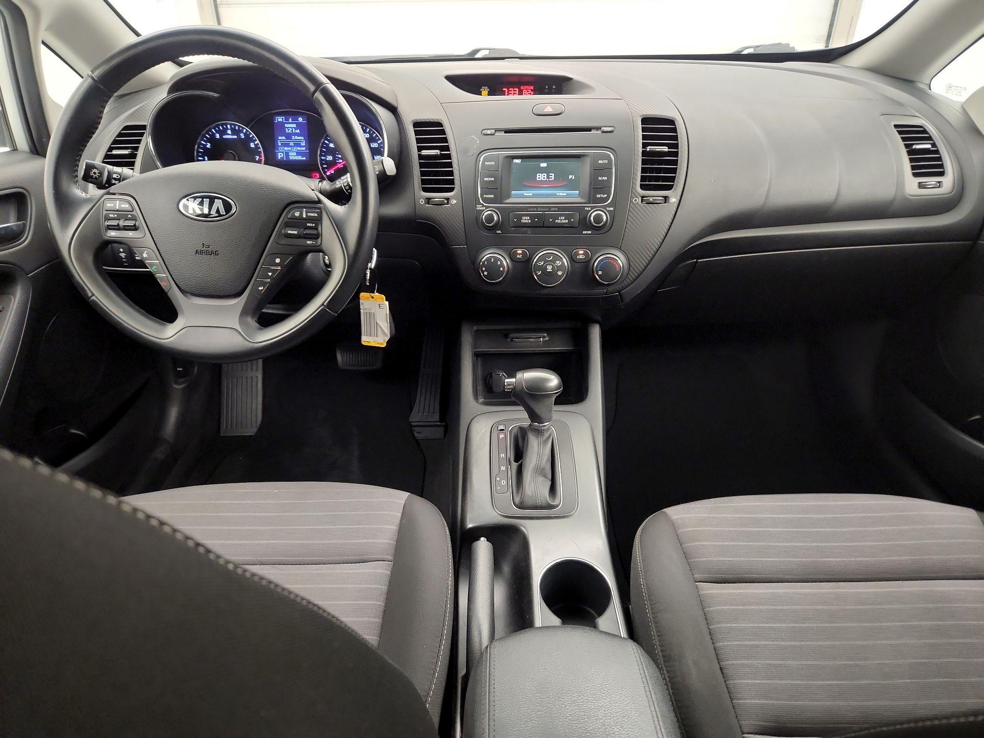 Thumbnail: 2016 Kia Forte - 9