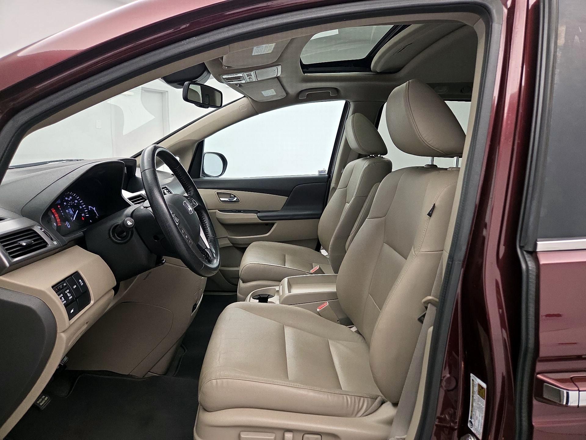 Thumbnail: 2015 Honda Odyssey - 11