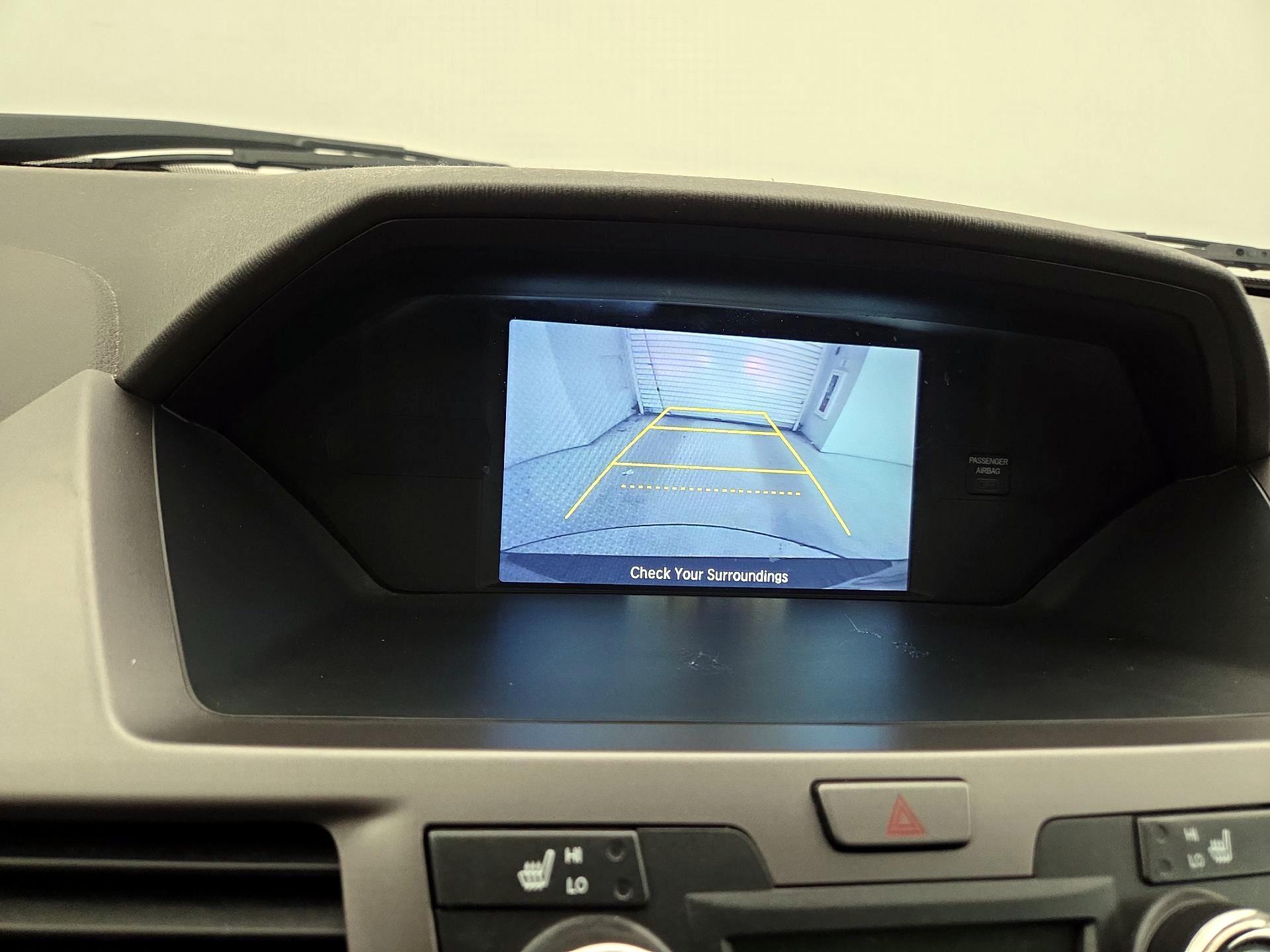Thumbnail: 2015 Honda Odyssey - 14