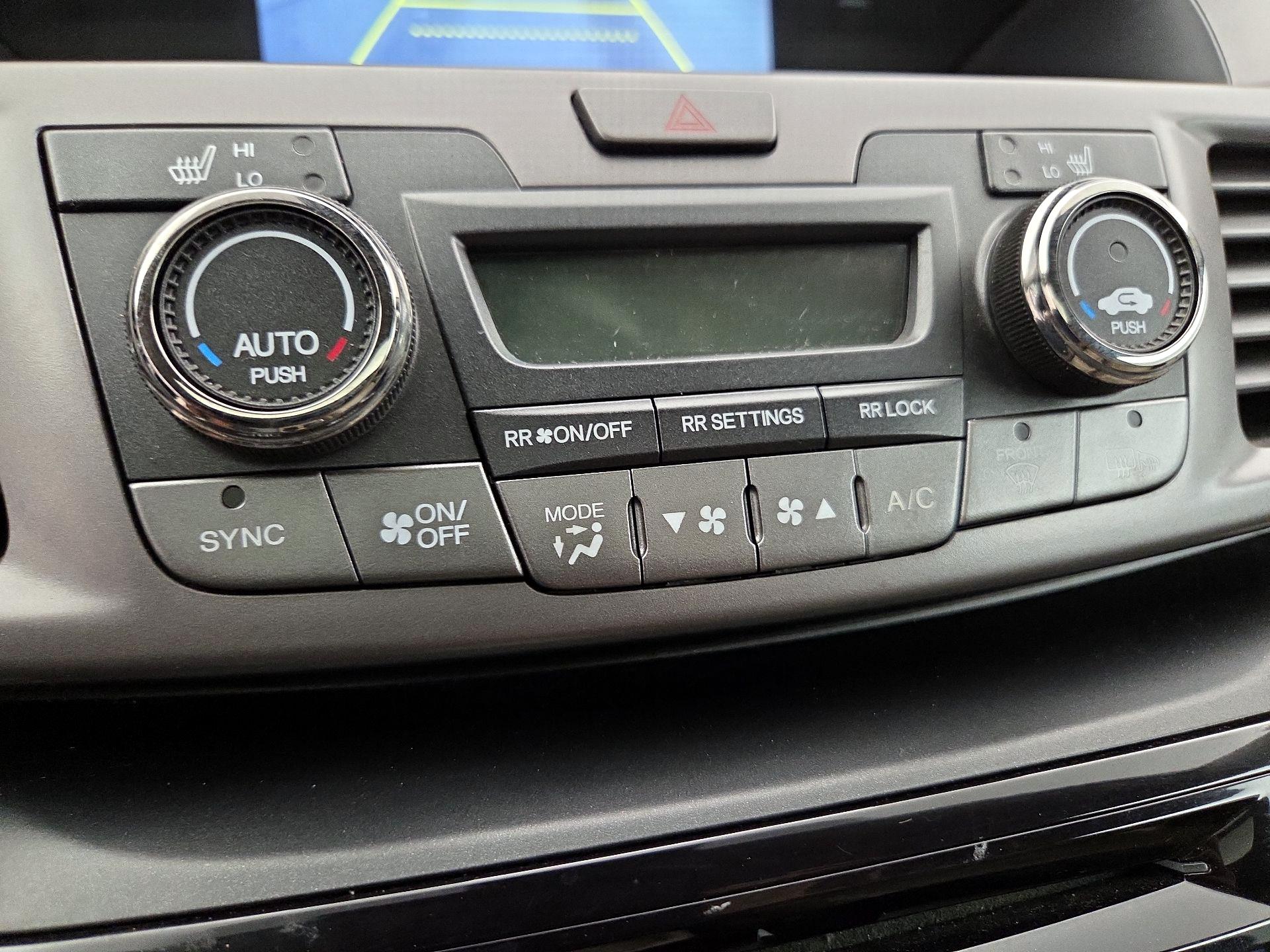 Thumbnail: 2015 Honda Odyssey - 16