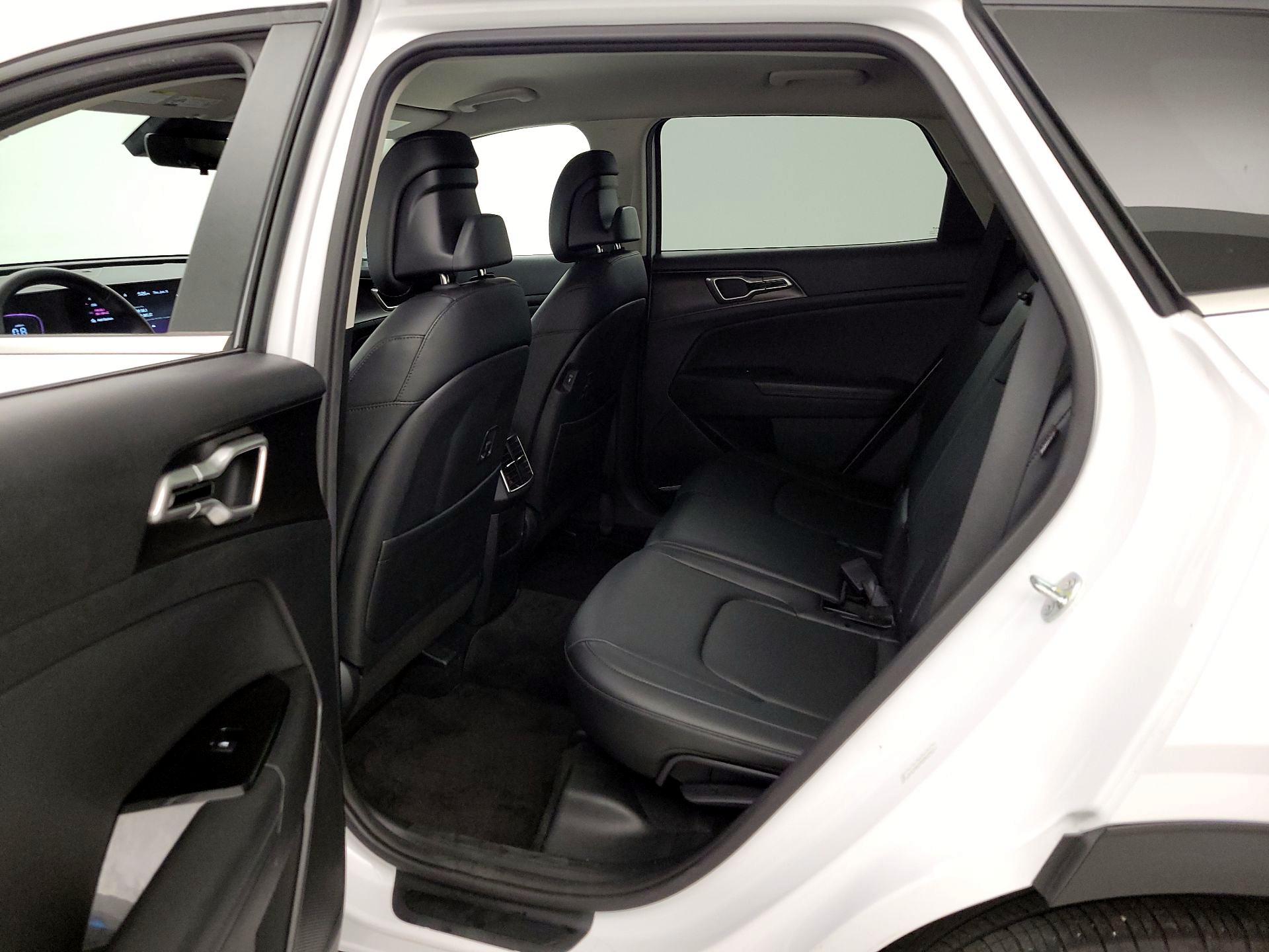 Thumbnail: 2024 Kia Sportage - 19