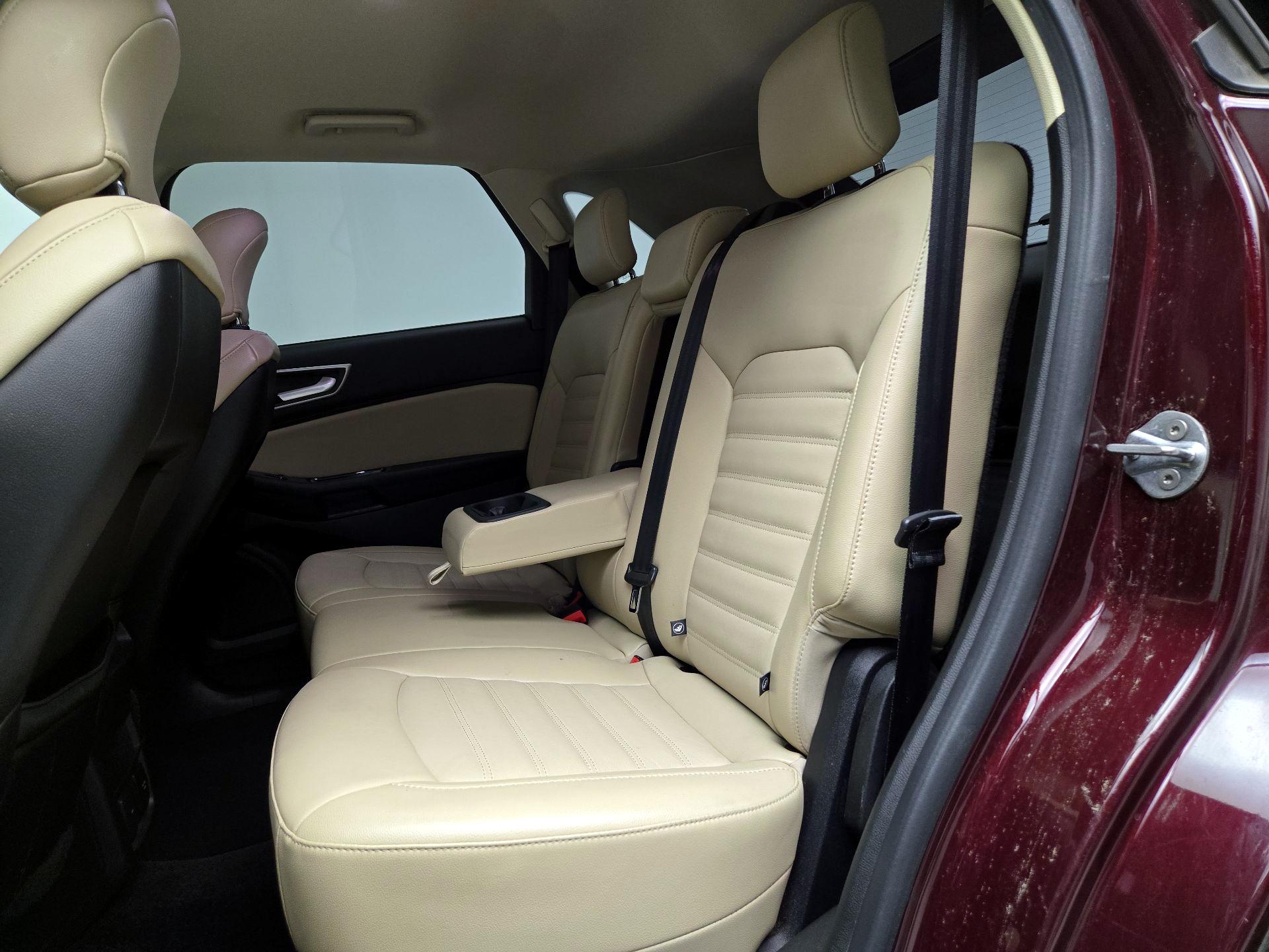 Thumbnail: 2018 Ford Edge - 20
