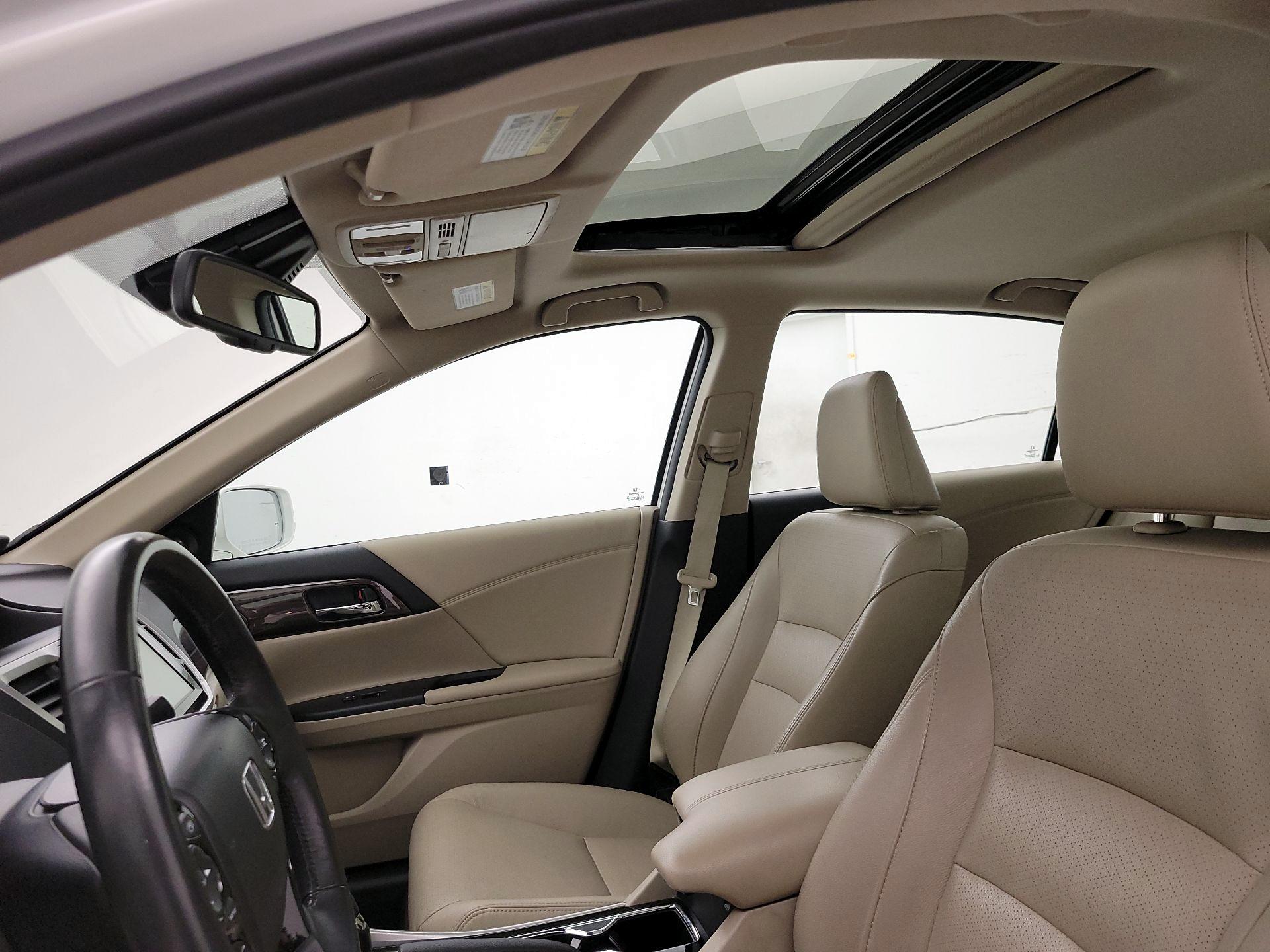 Thumbnail: 2016 Honda Accord - 19