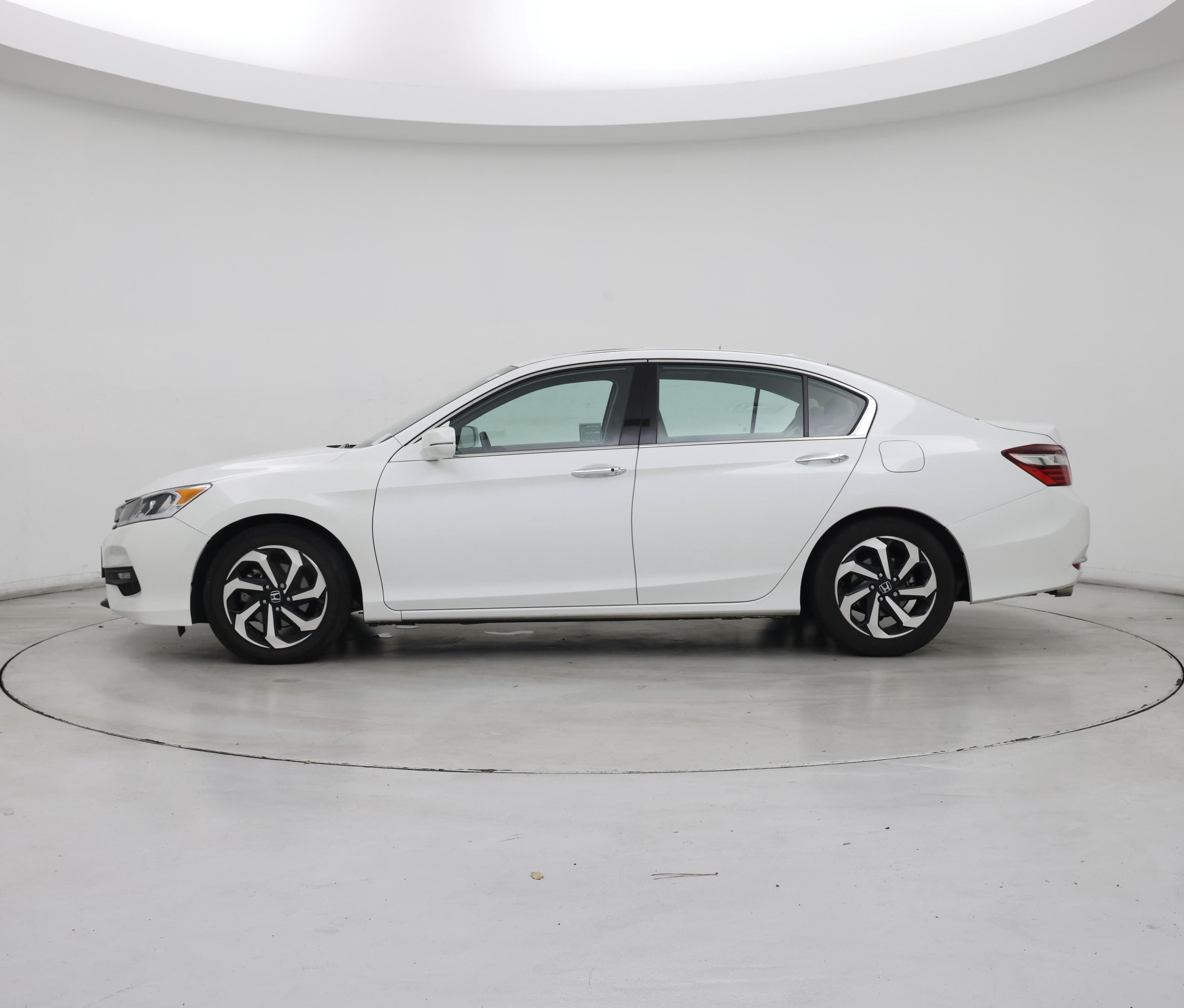Thumbnail: 2016 Honda Accord - 3