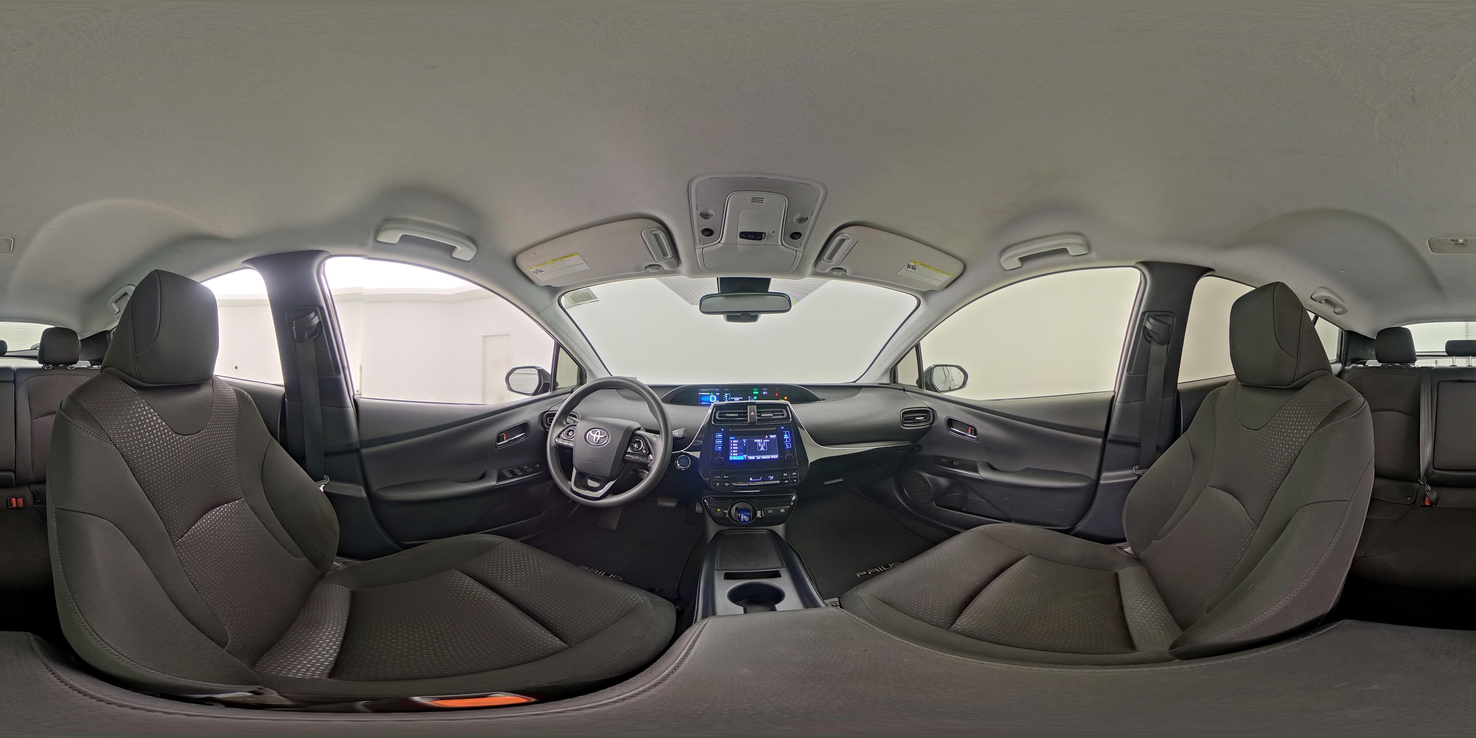 2019 Toyota Prius LE - Photo 24