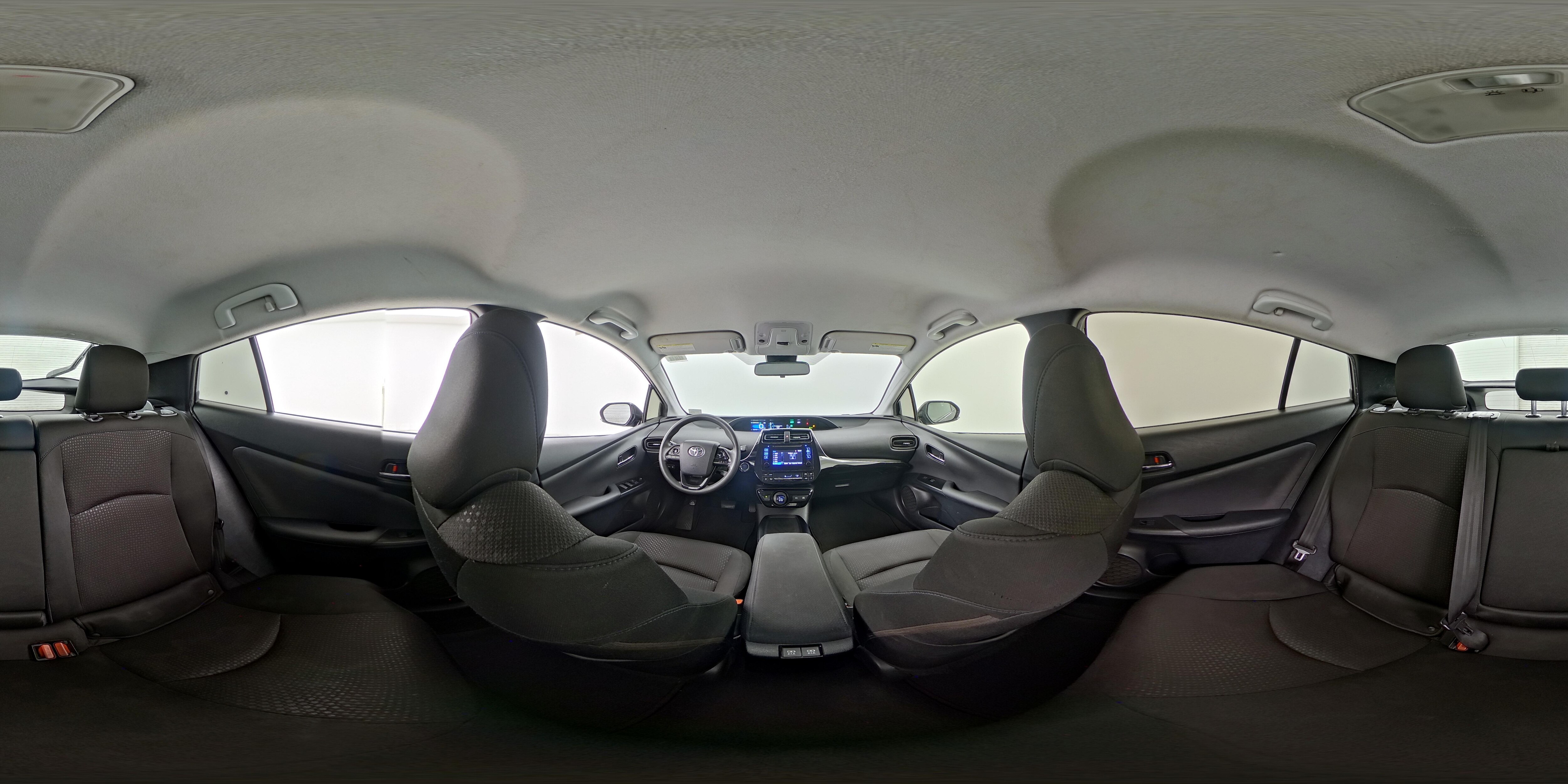 2019 Toyota Prius LE - Photo 25