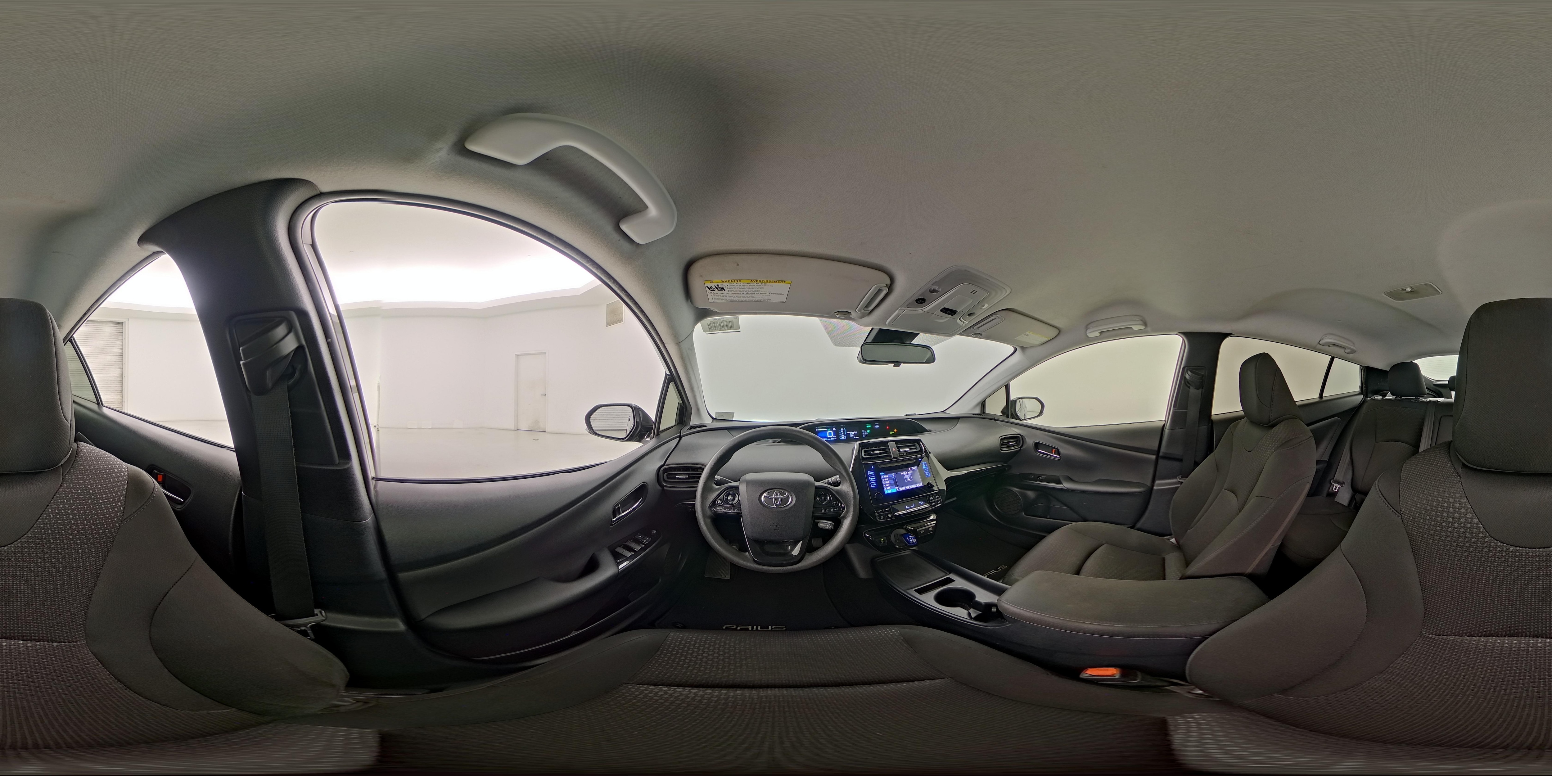 2019 Toyota Prius LE - Photo 26