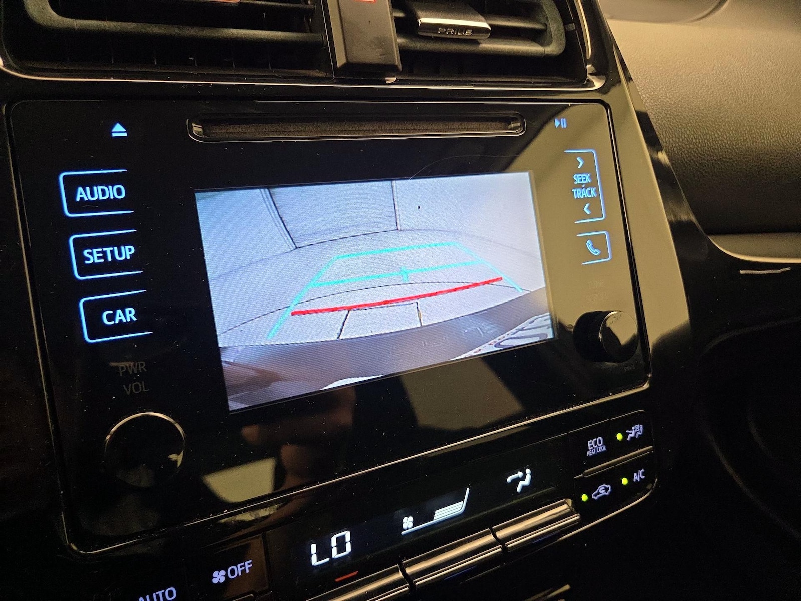 2019 Toyota Prius LE - Photo 15