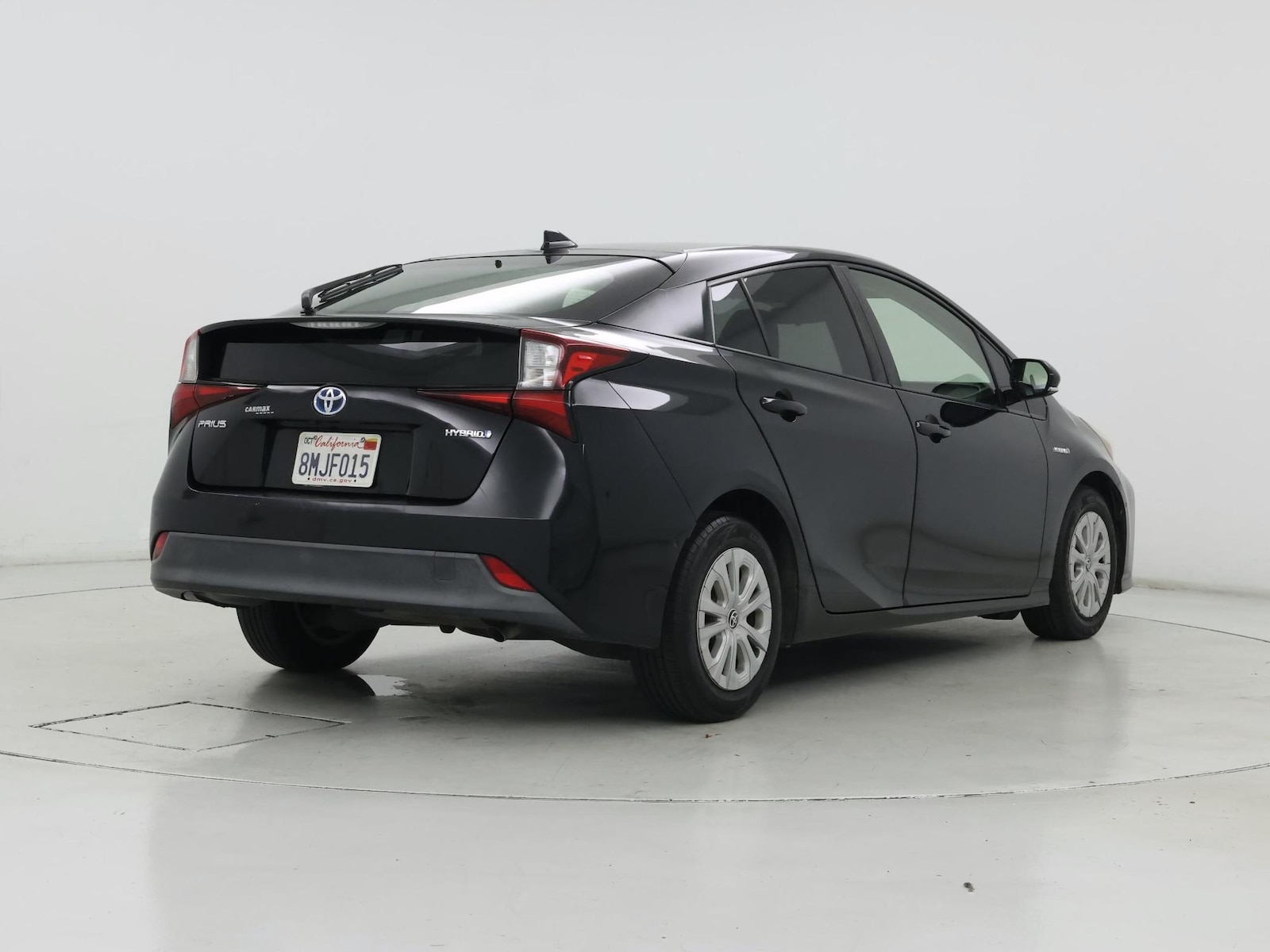 2019 Toyota Prius LE - Photo 9