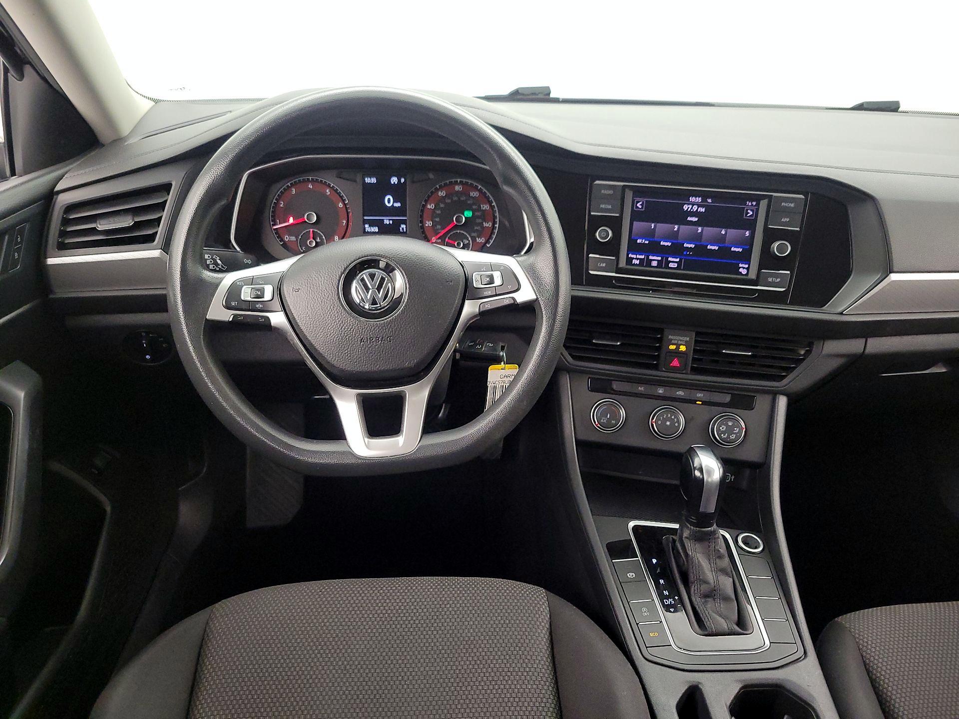 Thumbnail: 2019 Volkswagen Jetta - 10