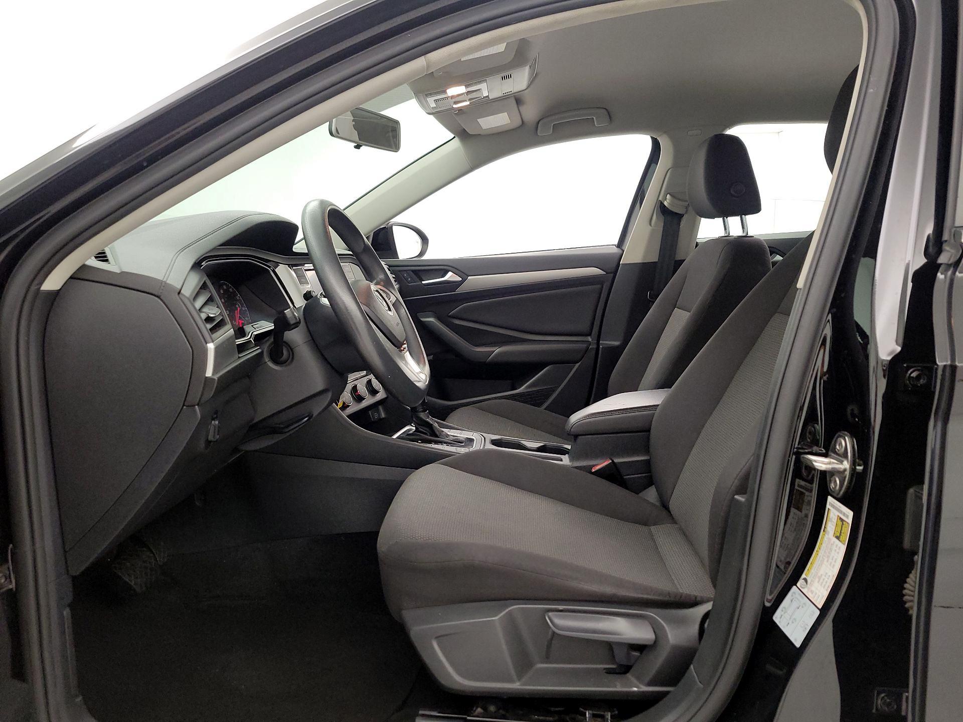 Thumbnail: 2019 Volkswagen Jetta - 11