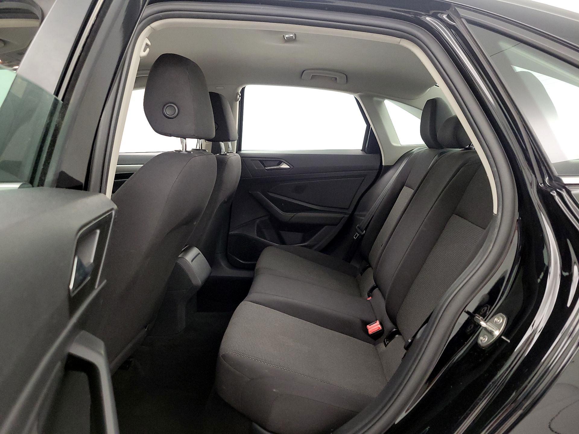 Thumbnail: 2019 Volkswagen Jetta - 19